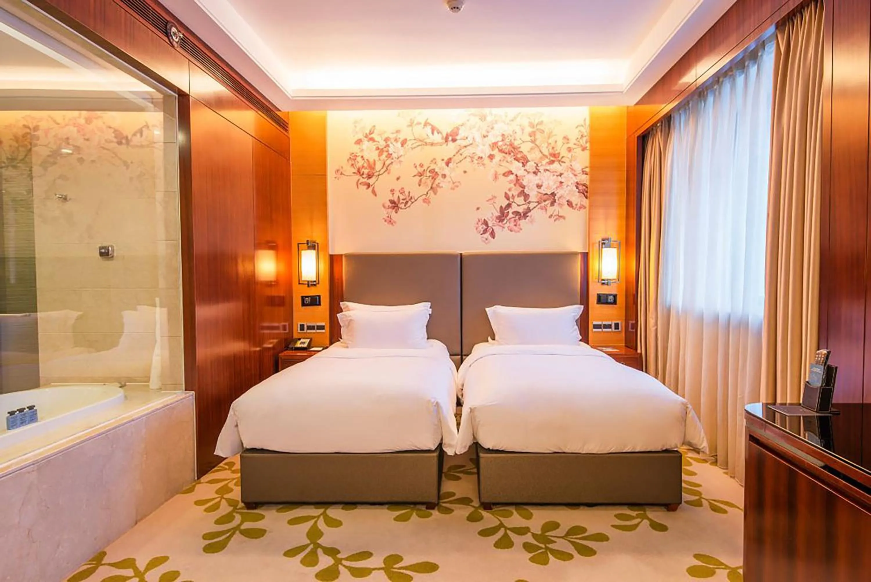 Photo of the whole room, Bed in Sofitel Silver Plaza Jinan