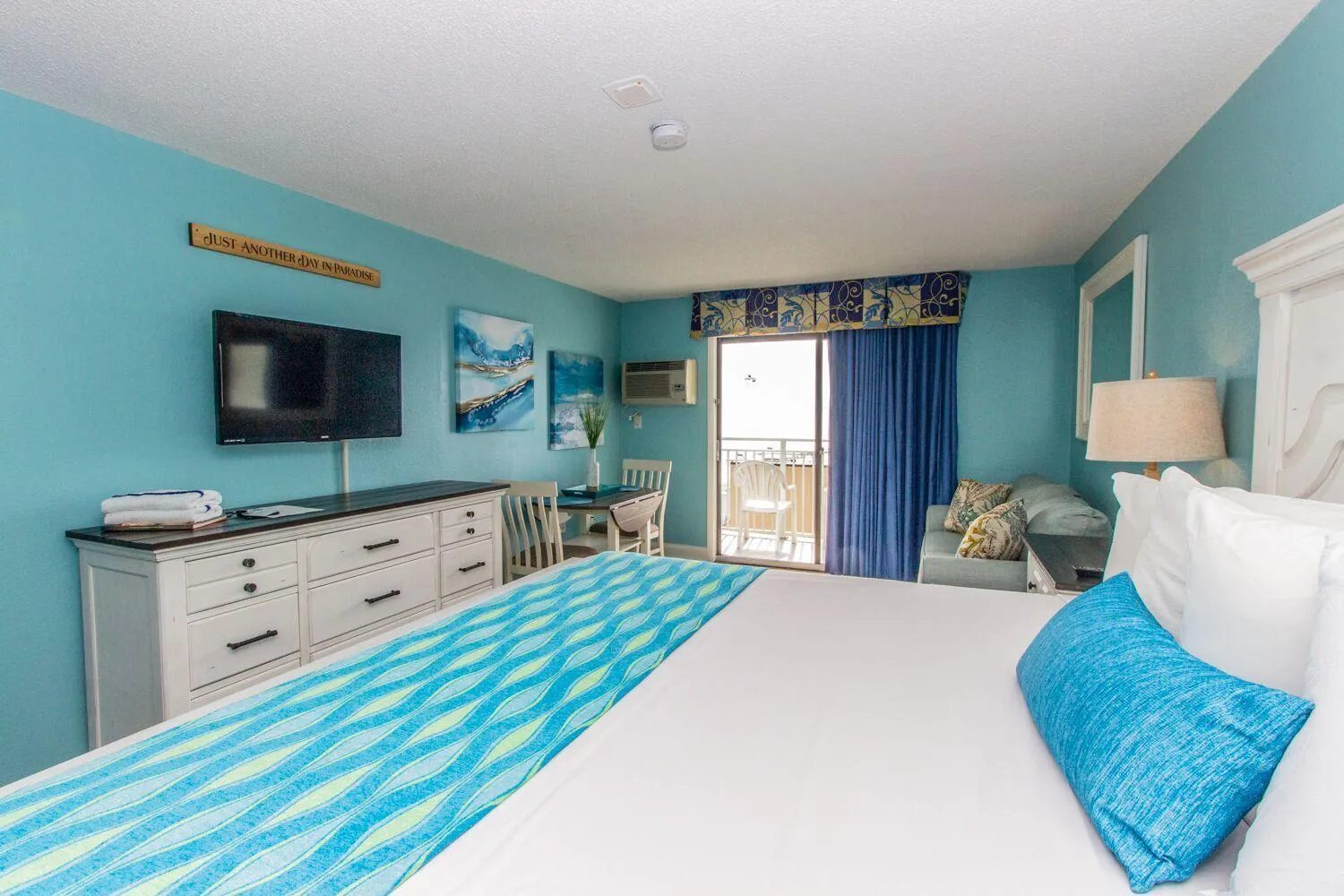 Photo of the whole room, Bed in Holiday Home in Myrtle Beach 51311