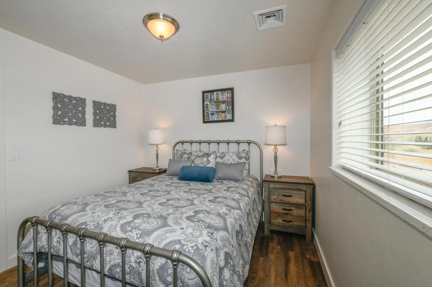 Bed in Moab Redcliff Condos Dean RE