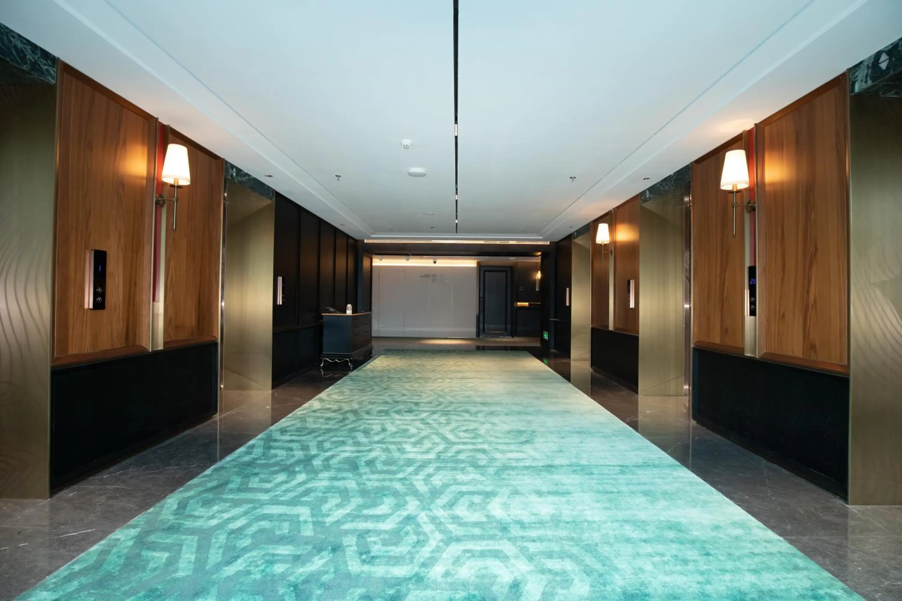 Ramada by Wyndham Pearl Guangzhou-Canton Fair Free Shuttle Bus