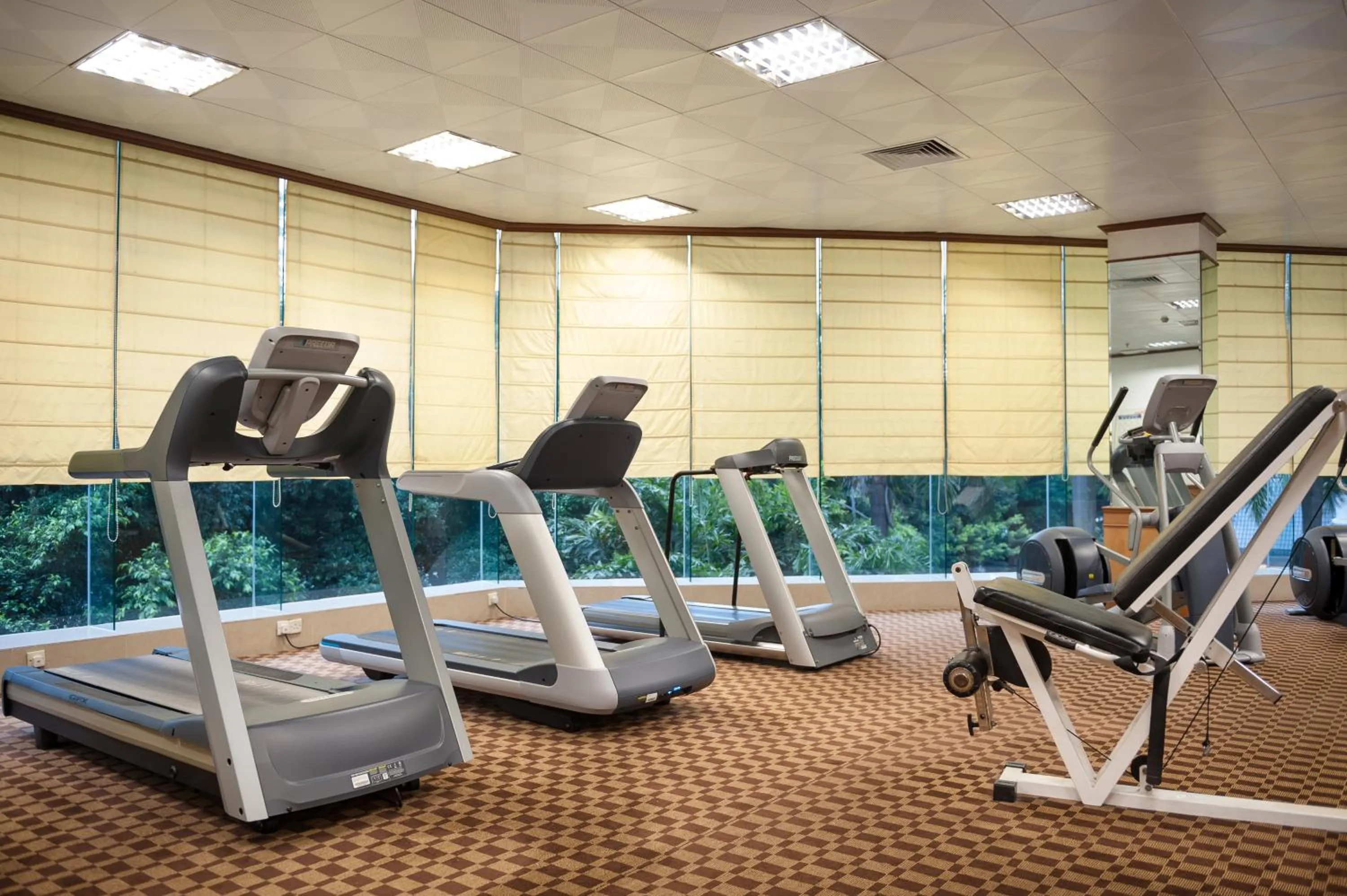 Fitness centre/facilities in Ramada by Wyndham Pearl Guangzhou-Canton Fair Free Shuttle Bus