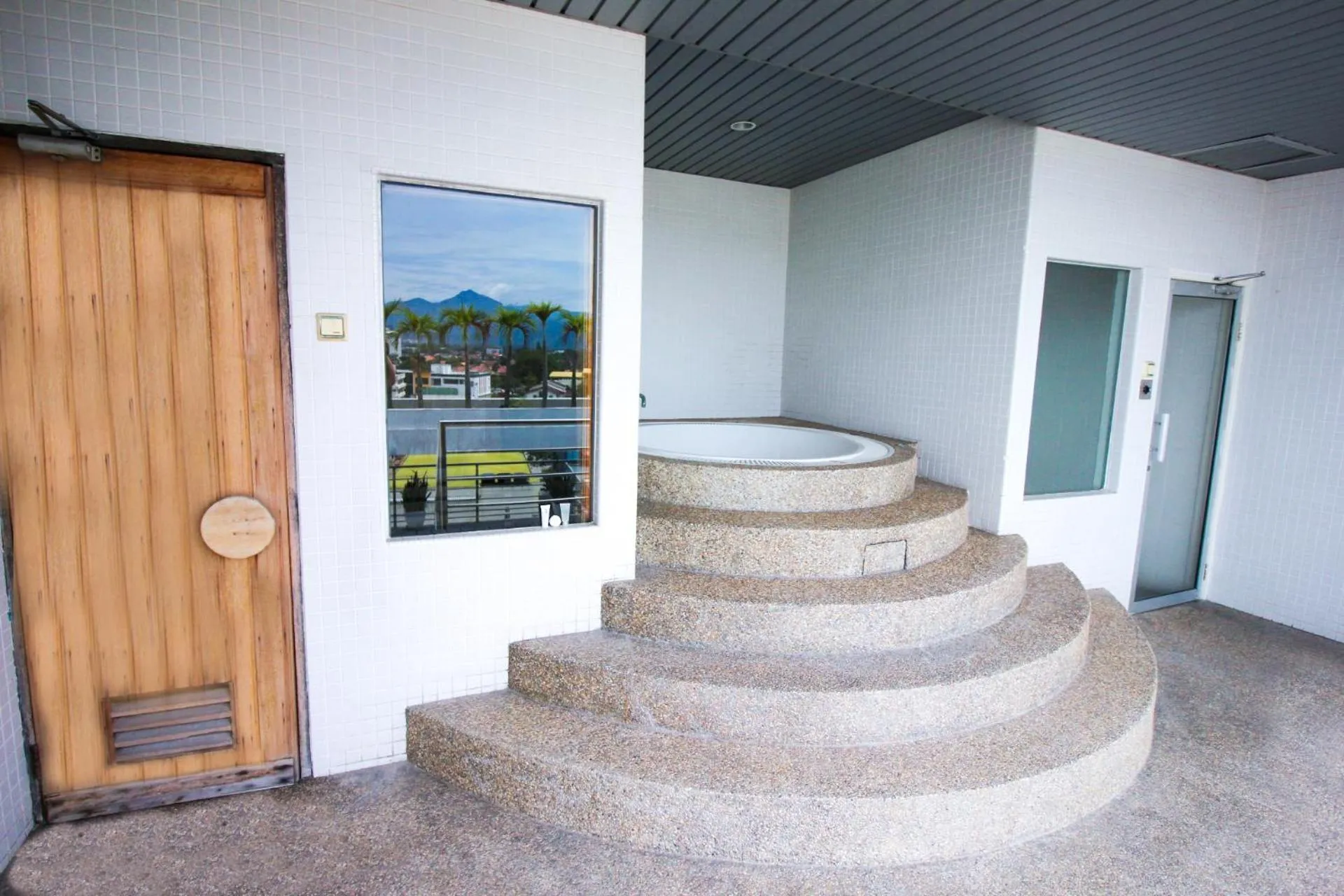 Hot Tub in Ipoh Concept Services