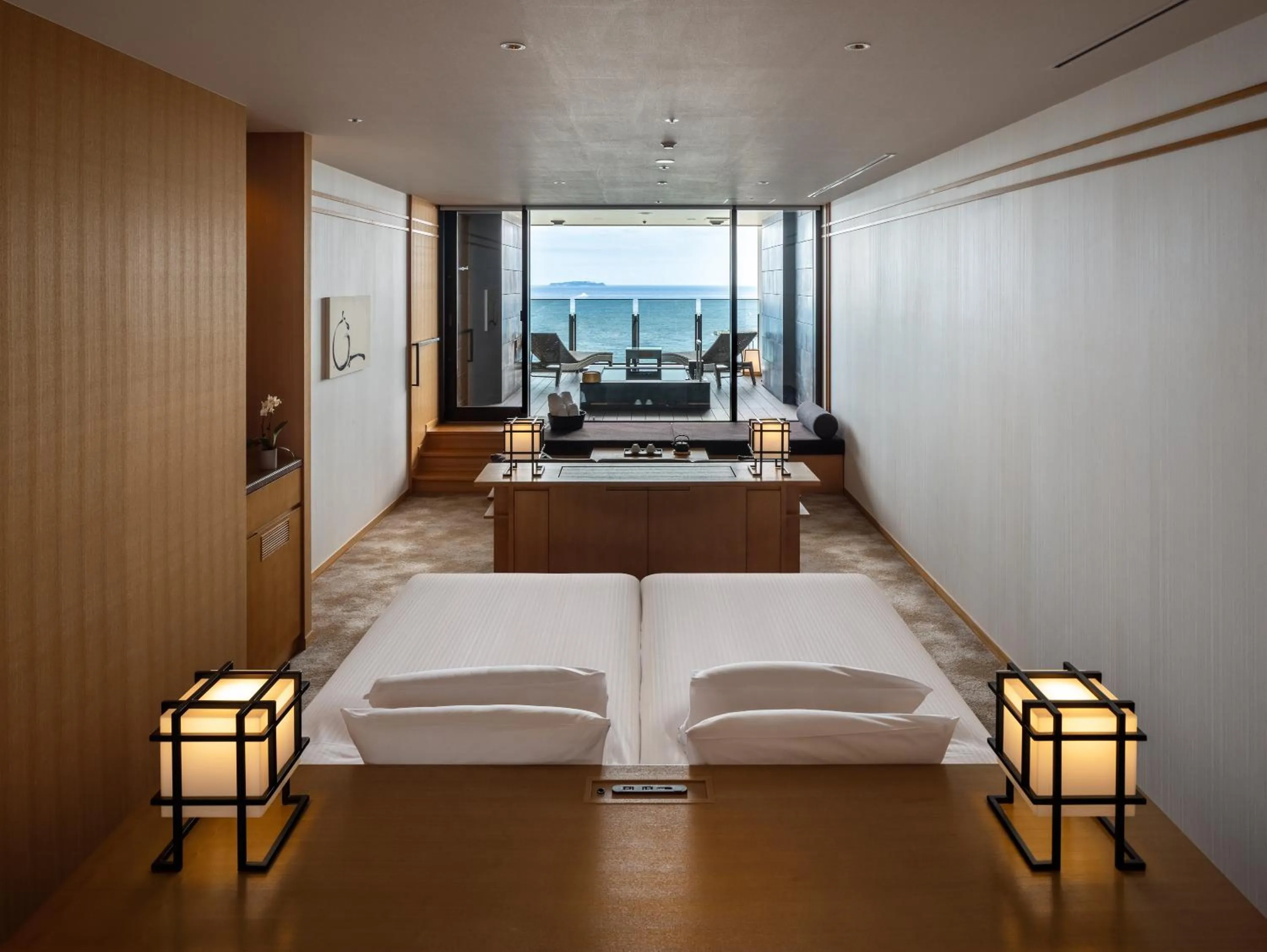 Bed in Pearl Star Hotel ATAMI