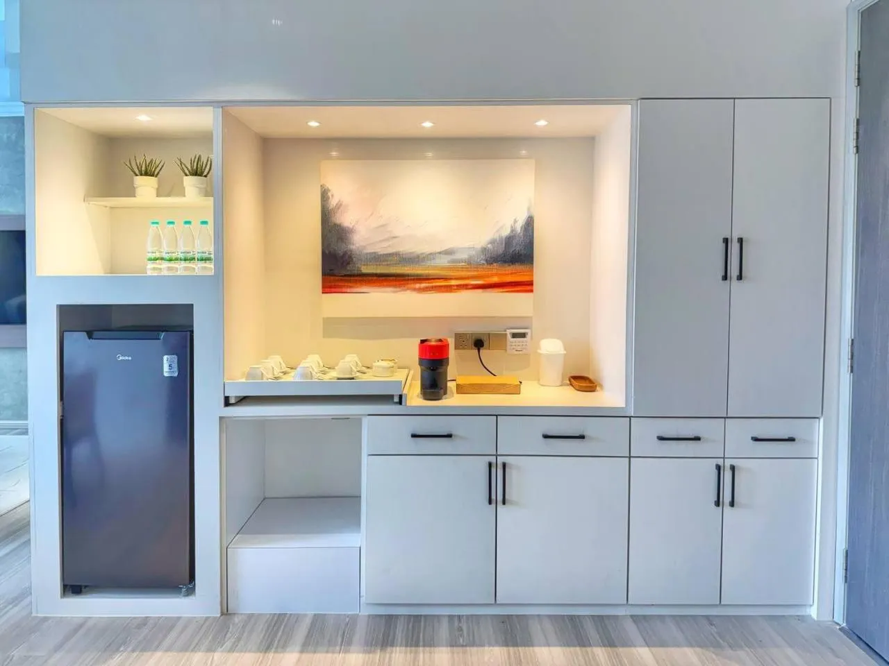 Coffee/tea facilities in Bahang Bay Hotel