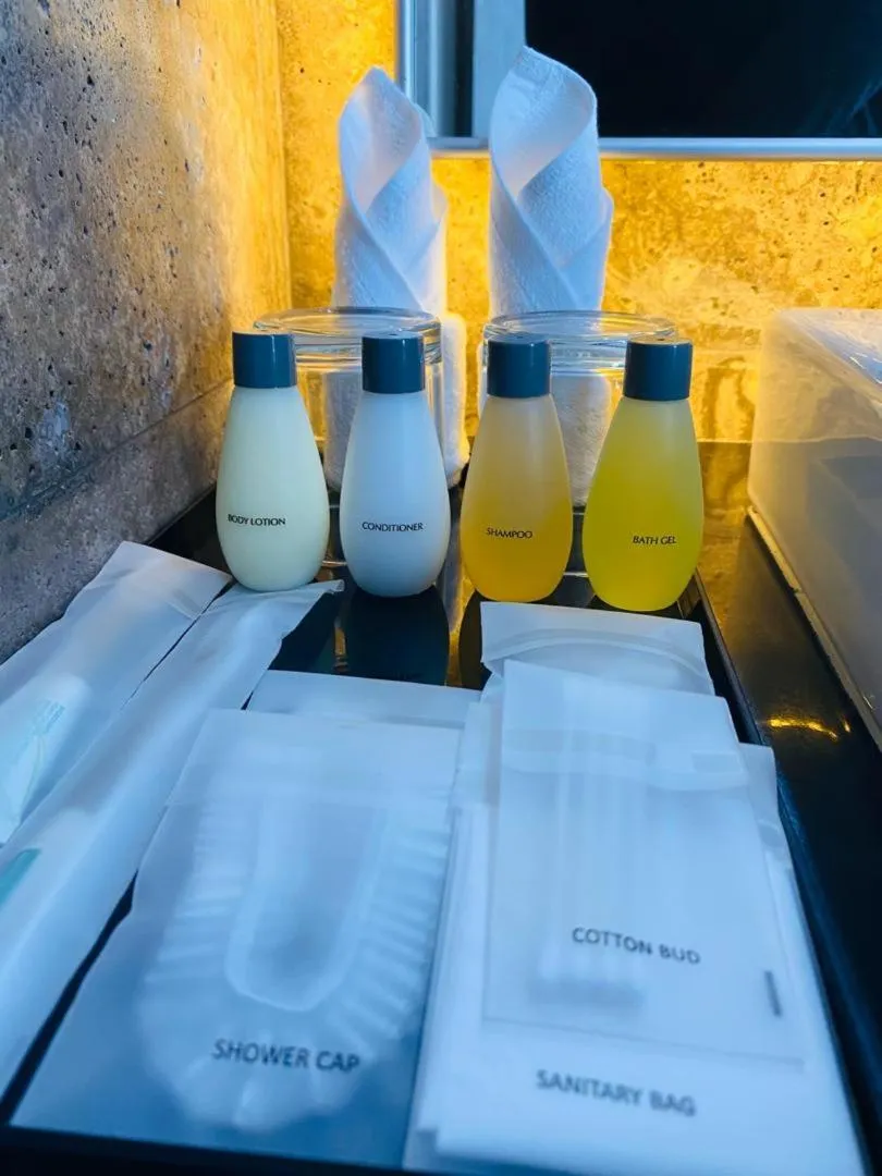 Shower in Bahang Bay Hotel