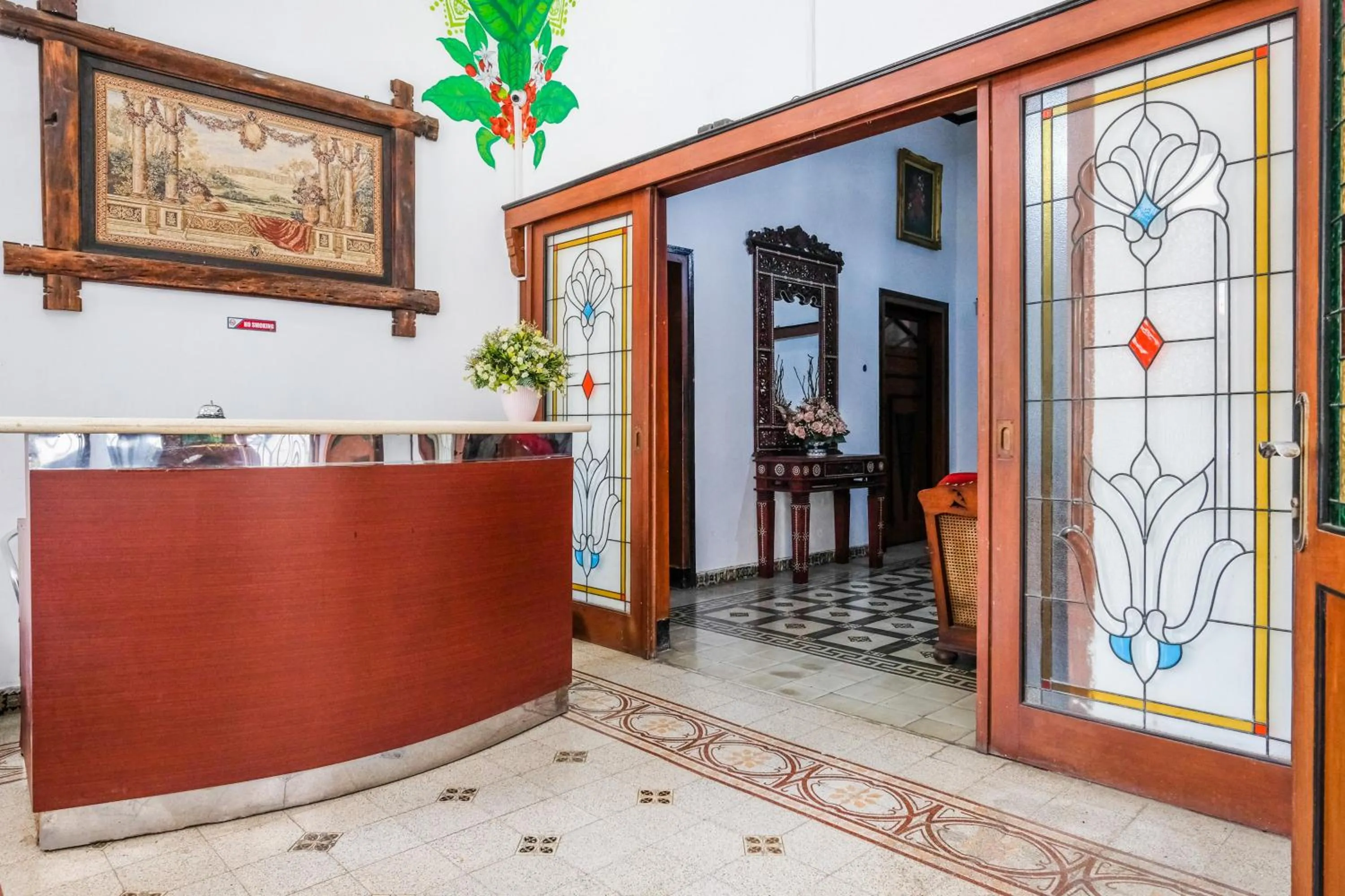 Lobby or reception in Urbanview Hotel Griya Surya Malang by RedDoorz