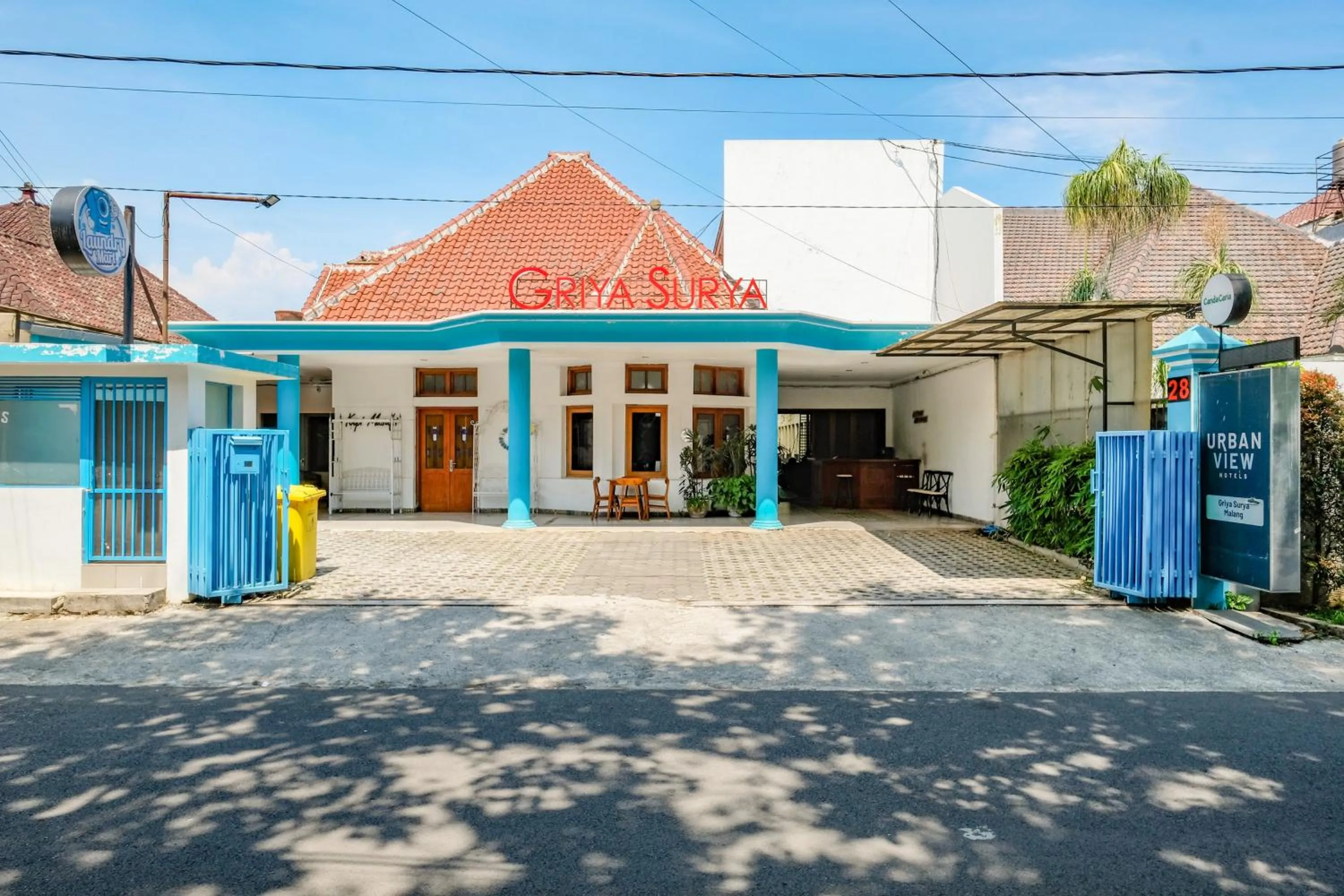 Facade/entrance in Urbanview Hotel Griya Surya Malang by RedDoorz