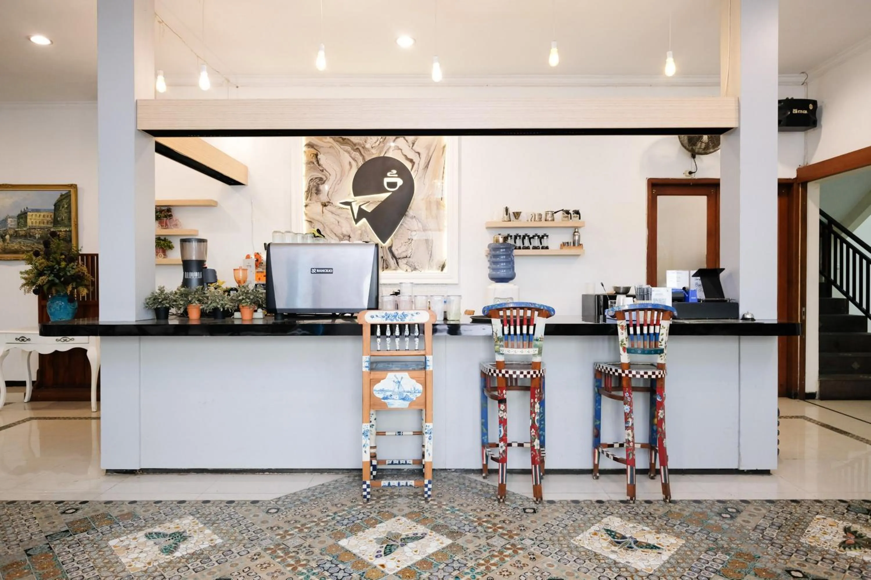 Restaurant/places to eat in Urbanview Hotel Griya Surya Malang by RedDoorz