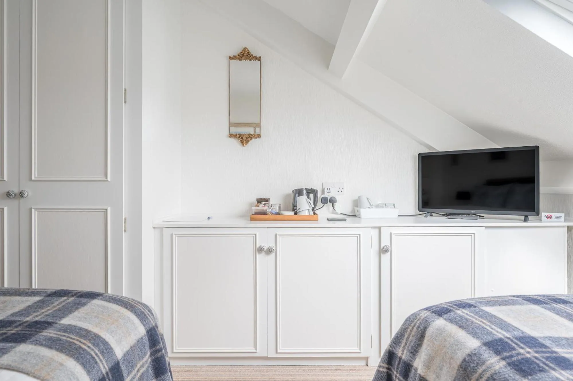 Bedroom, Bed in Blue Swallow