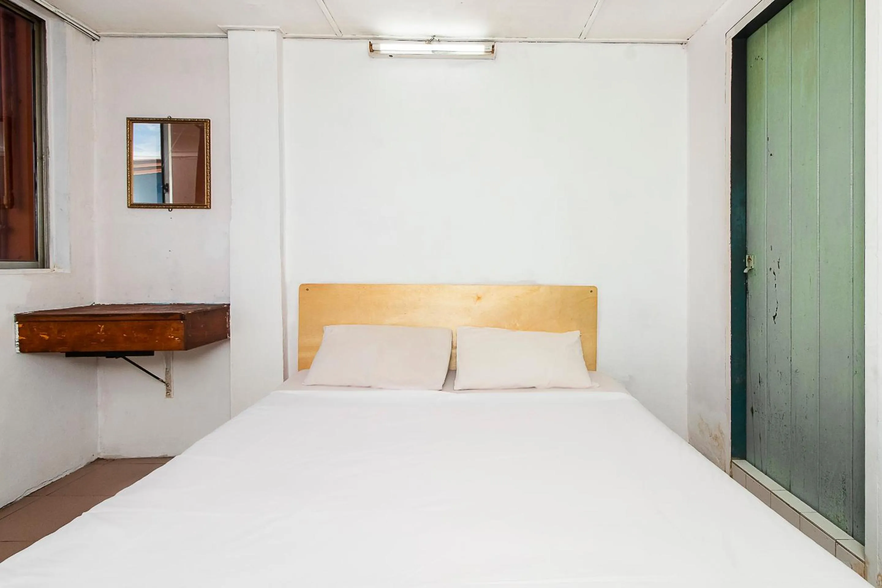 Bedroom, Bed in Hotel O Gold Star Hotel