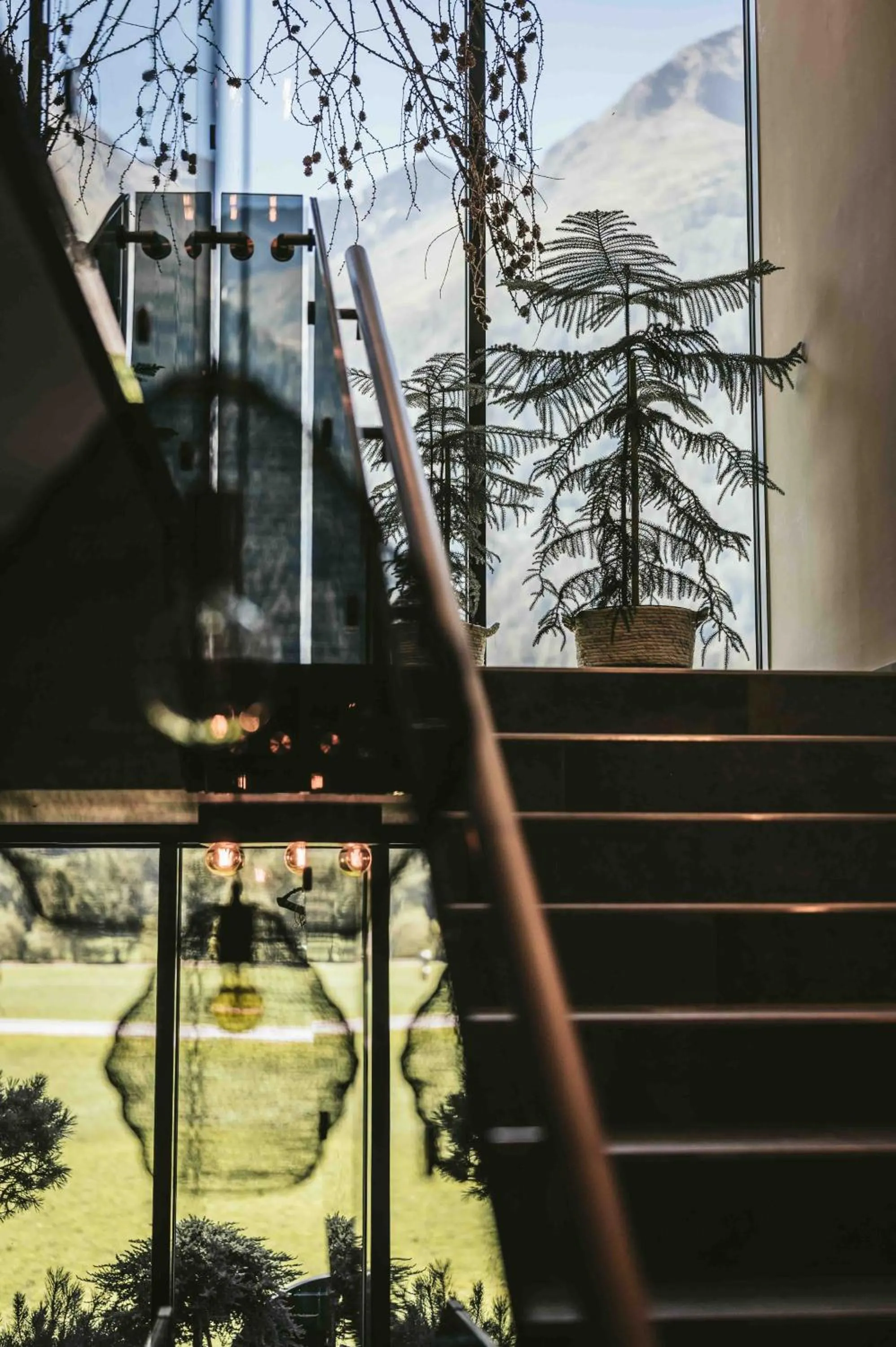 Day in VIER Studios & Restaurant