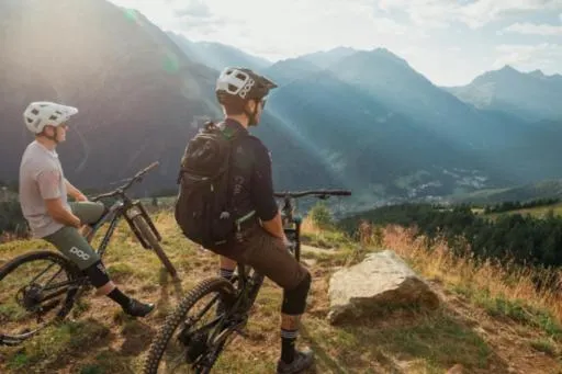 Cycling in VIER Studios & Restaurant