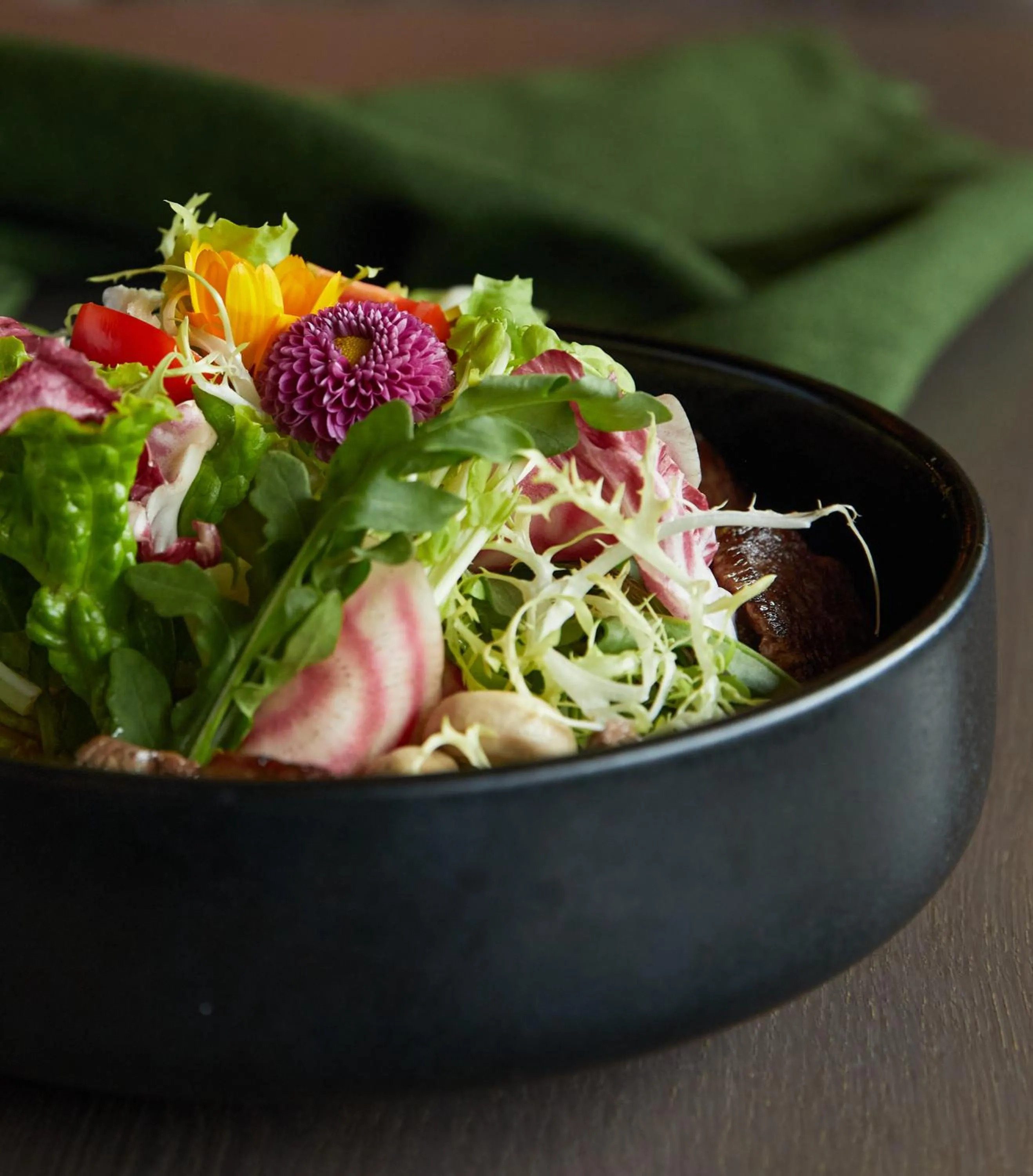 Restaurant/places to eat in VIER Studios & Restaurant