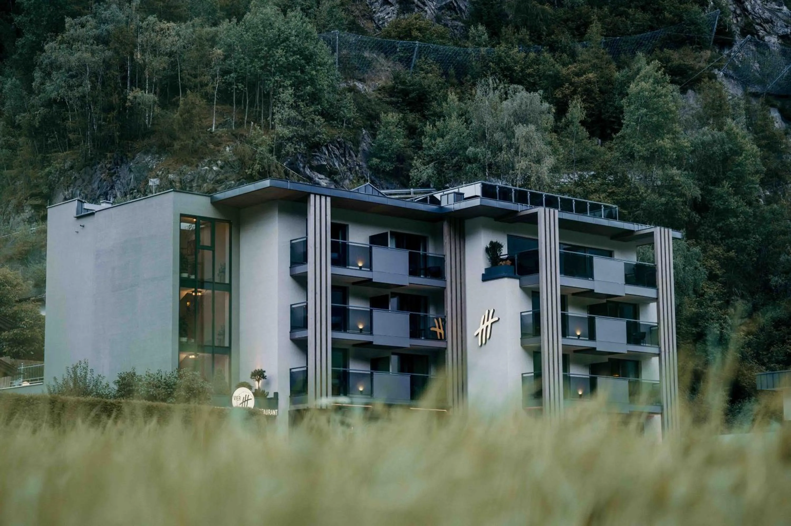 Property building in VIER Studios & Restaurant