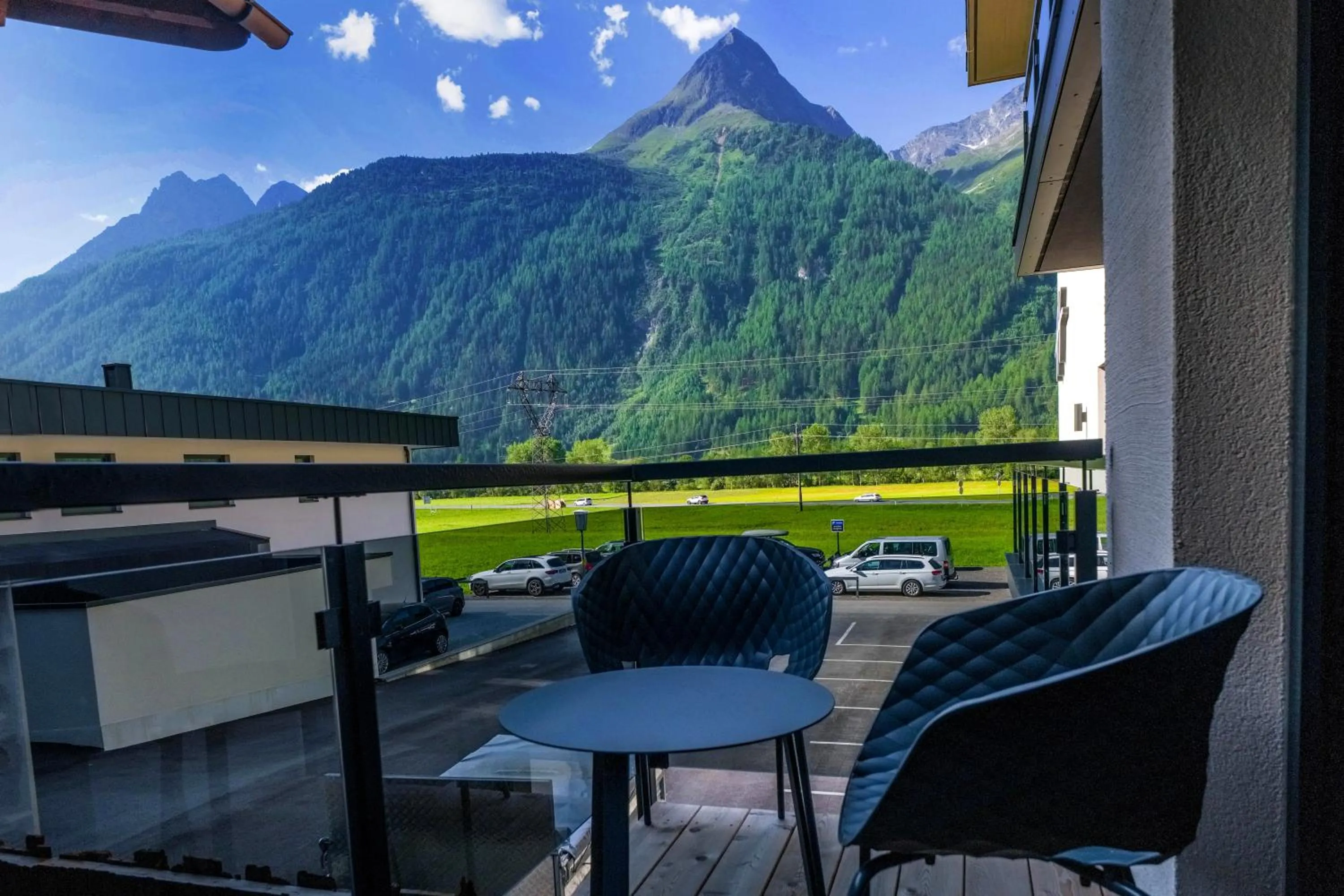 Balcony/Terrace in VIER Studios & Restaurant