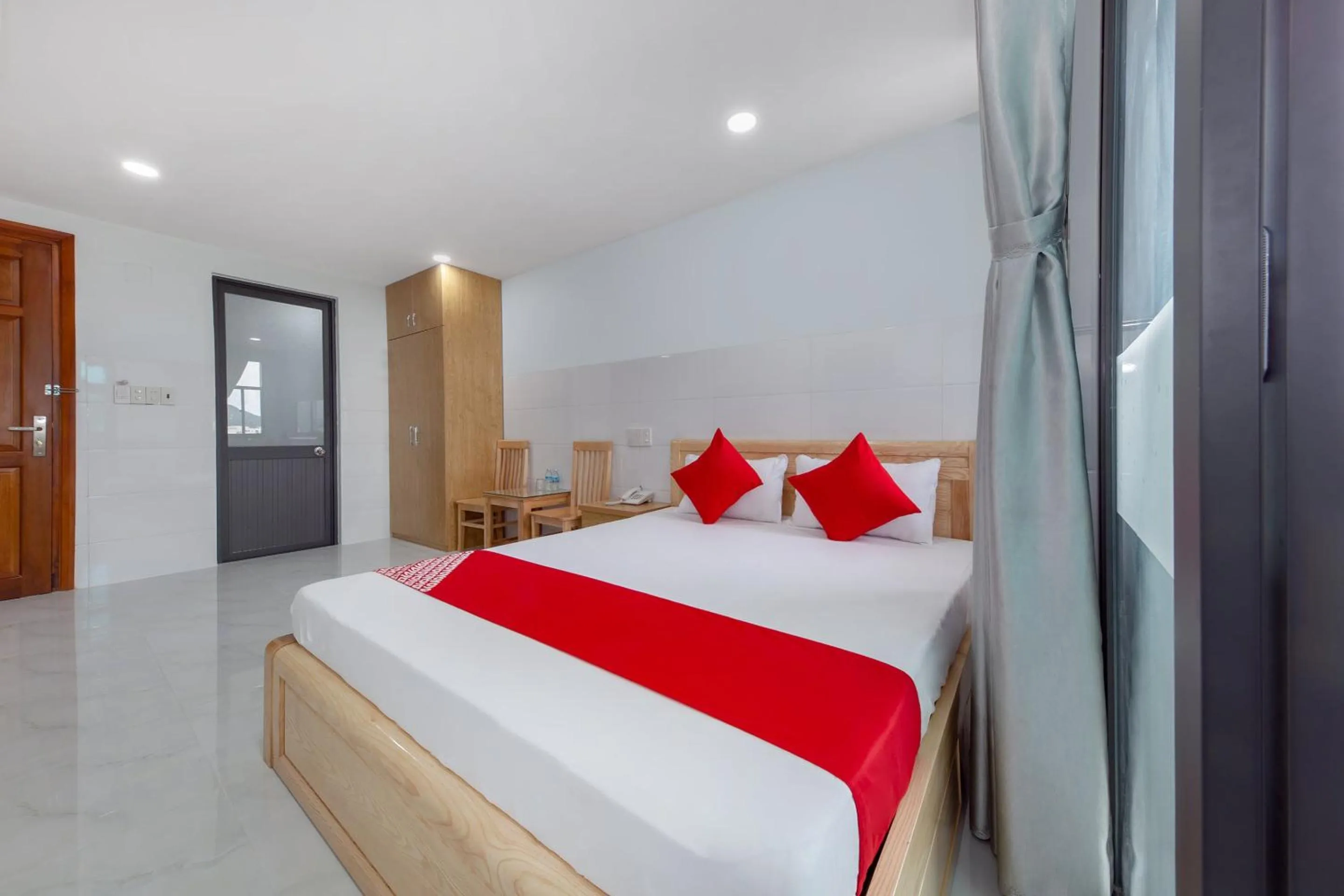 Bedroom, Bed in OYO 942 Cuong Hai Apartment