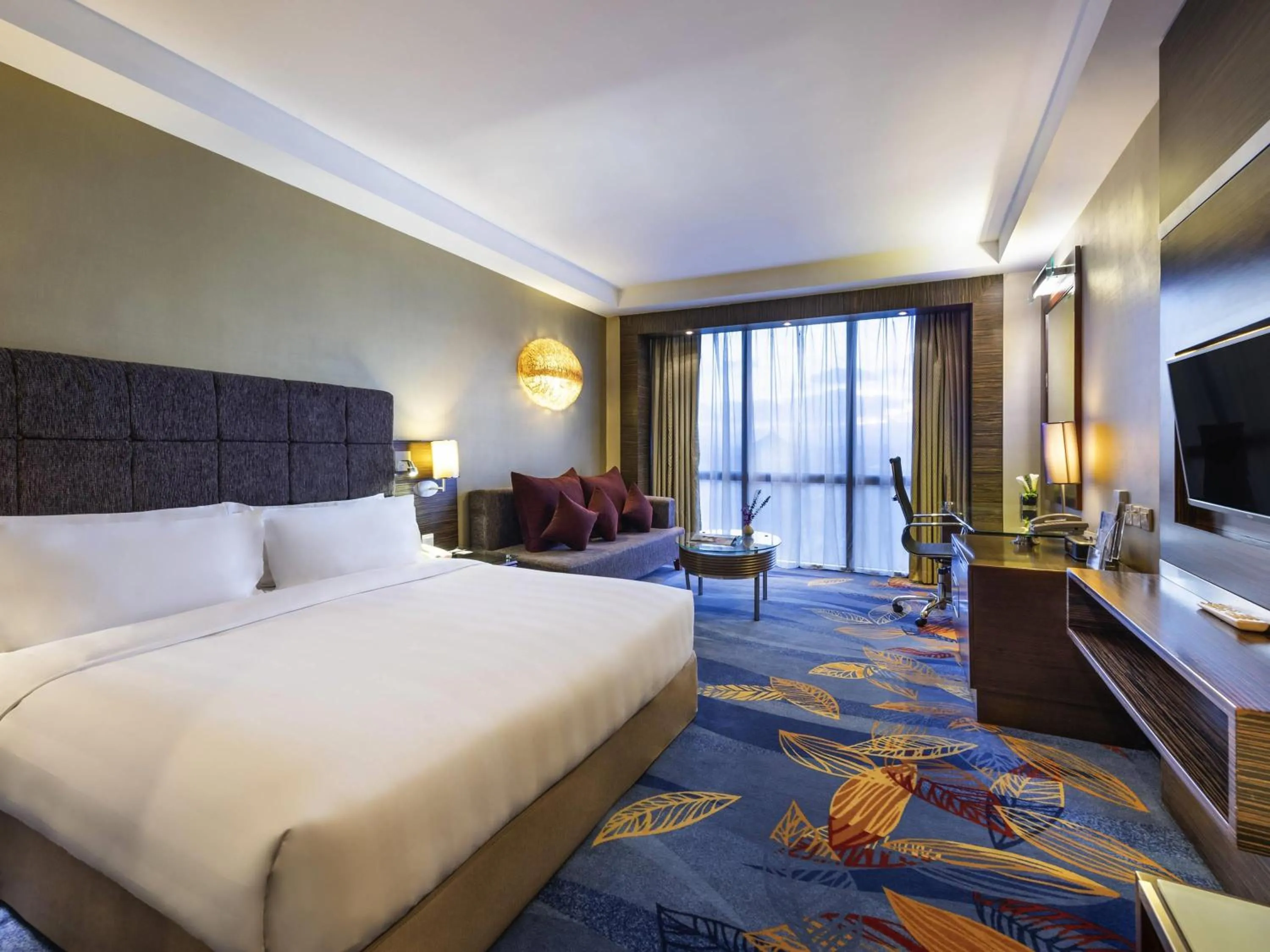 Bedroom in Peace Hotel Beijing