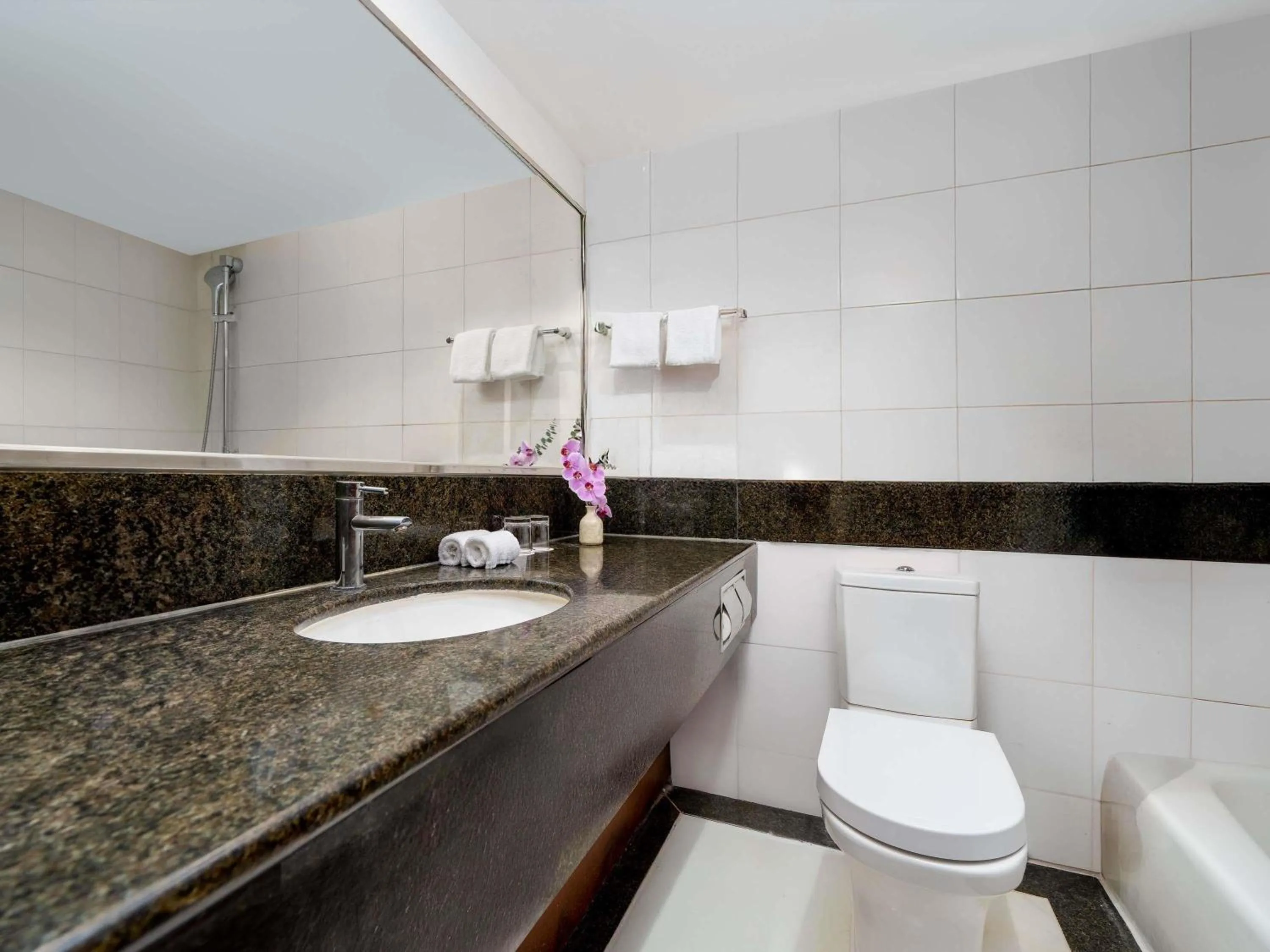 Bedroom in Peace Hotel Beijing