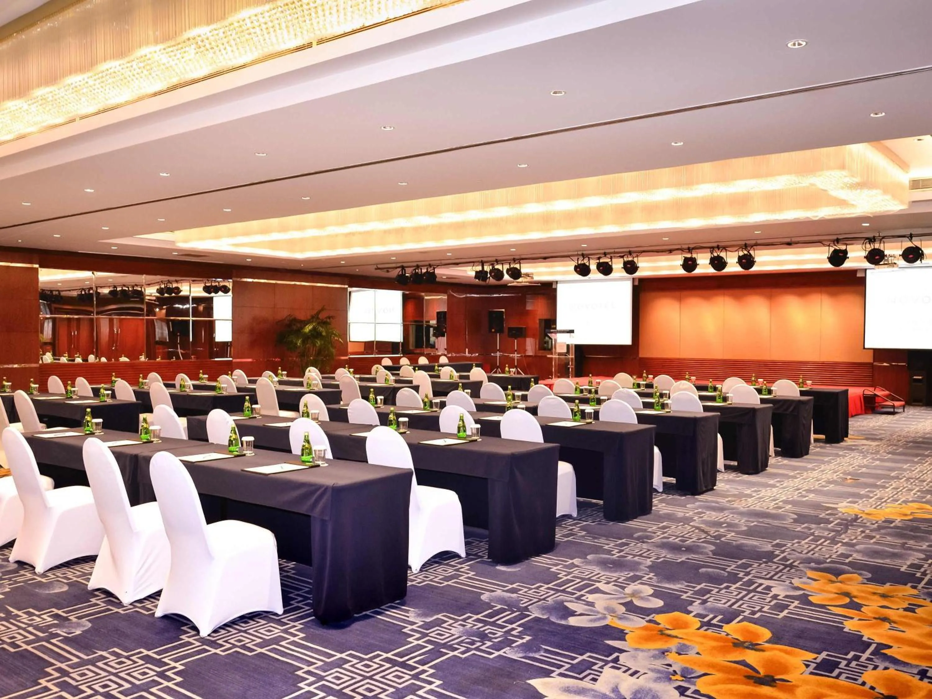 Meeting/conference room in Peace Hotel Beijing