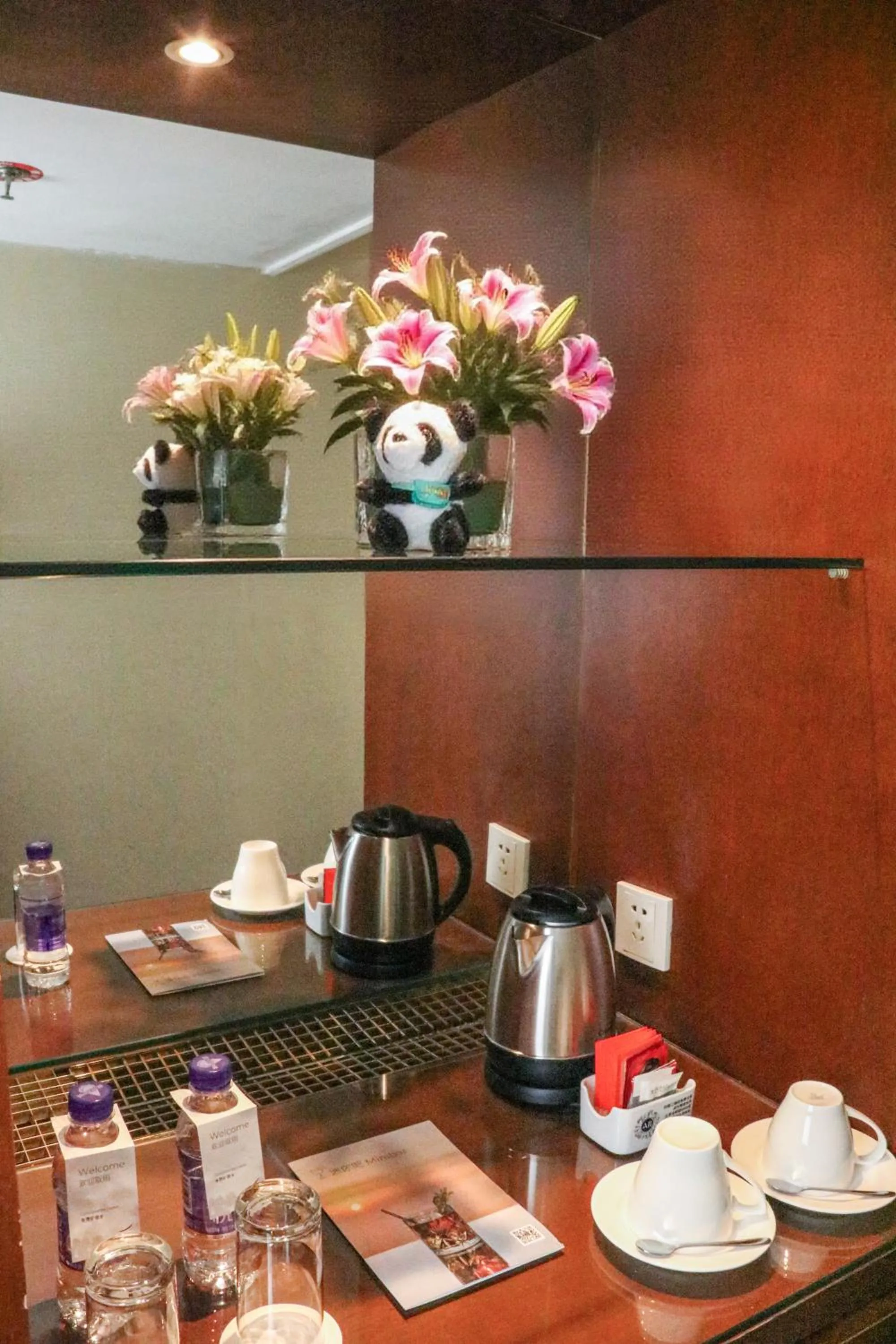 Coffee/tea facilities in Peace Hotel Beijing