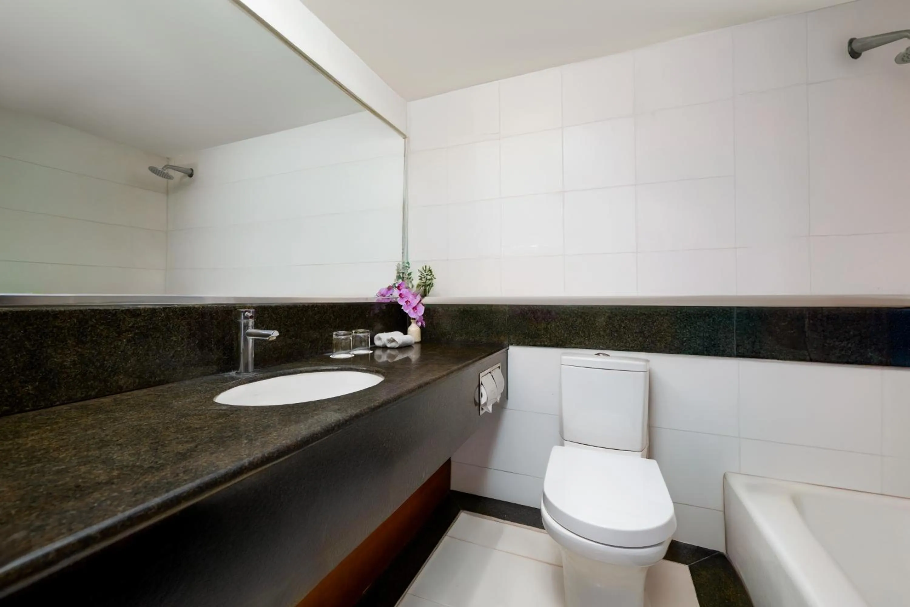 Bathroom in Peace Hotel Beijing