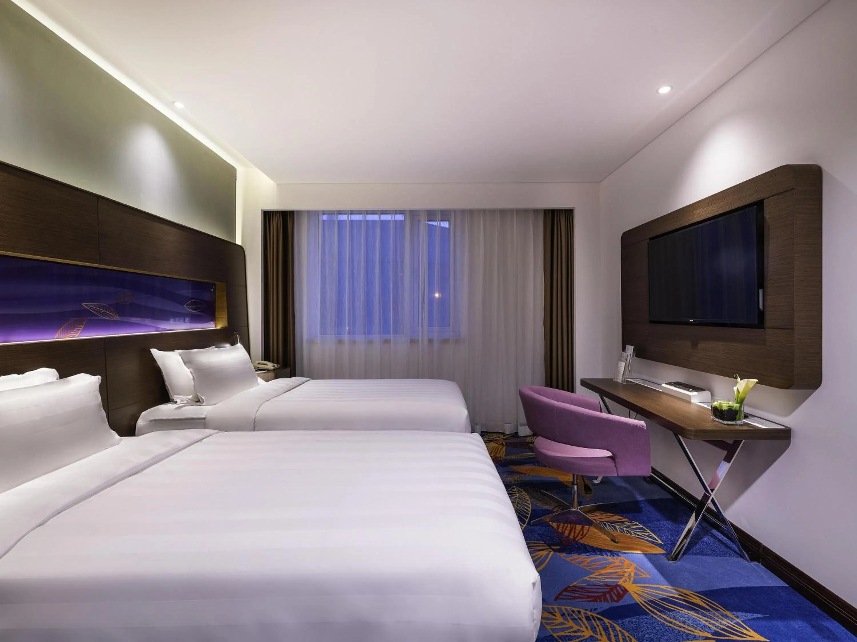 Bedroom in Peace Hotel Beijing