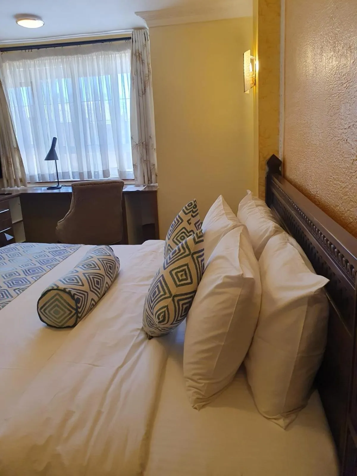 Bed in Asyana Gardens