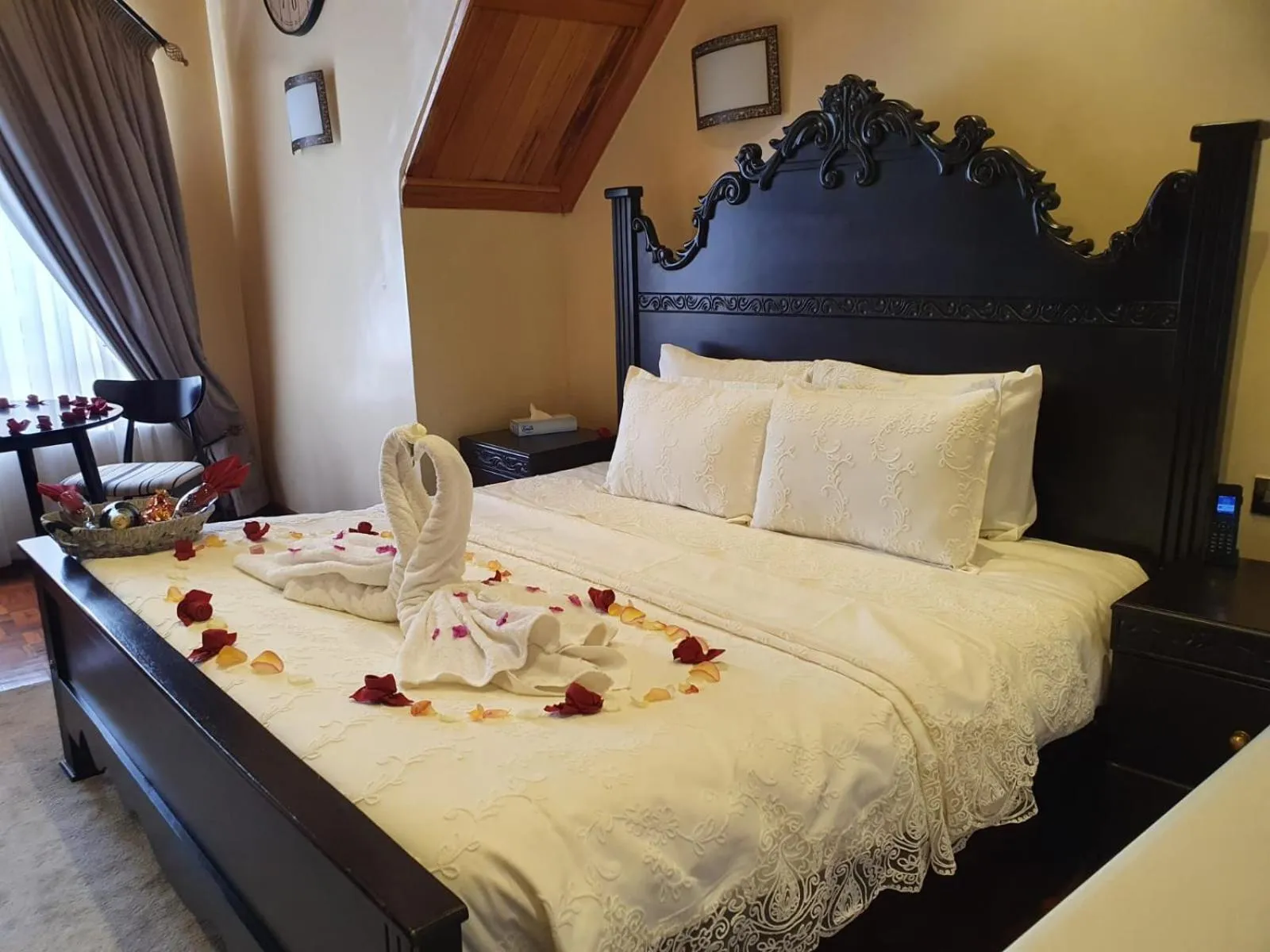 Bed in Asyana Gardens