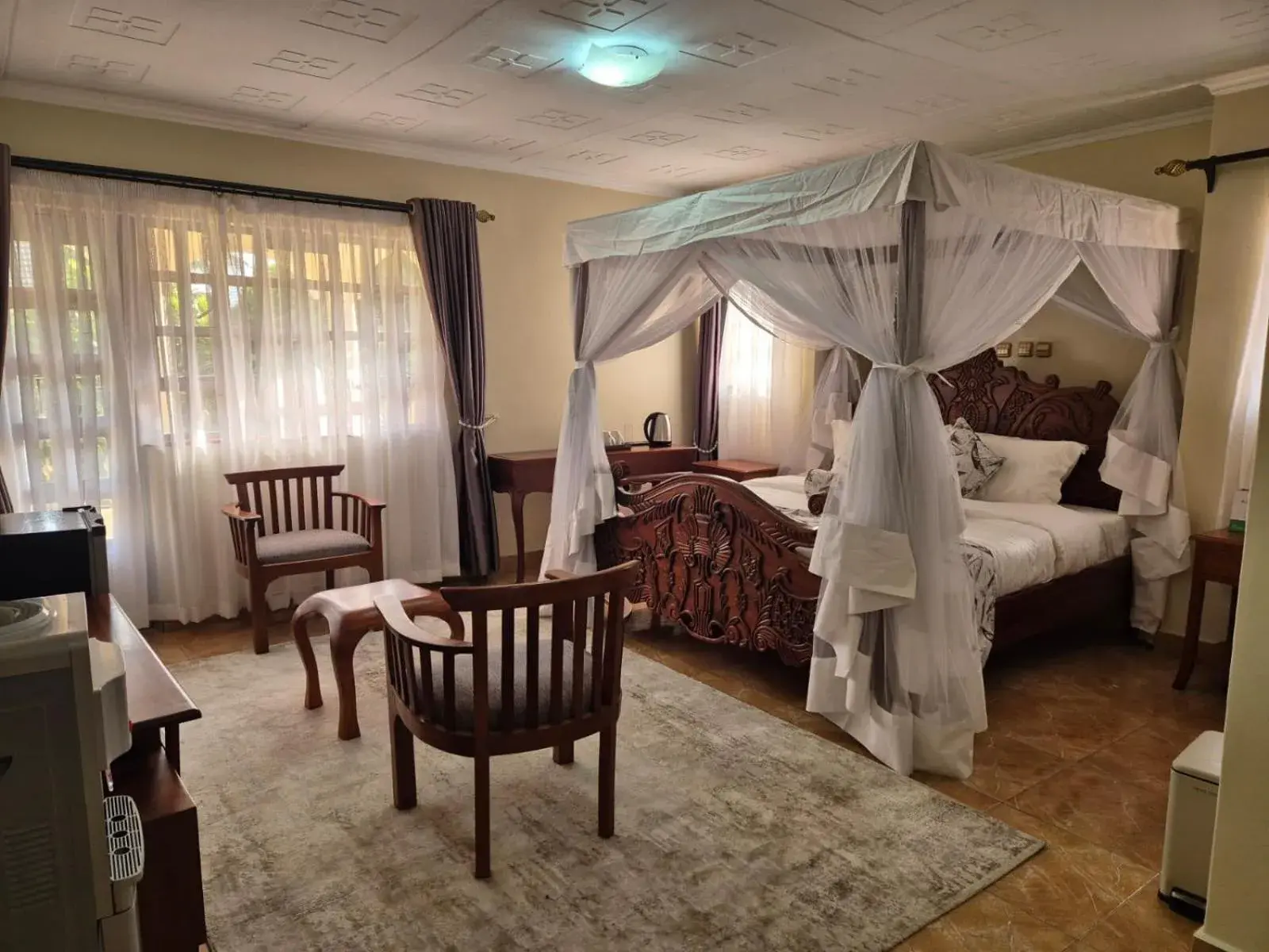 Deluxe Queen Room - single occupancy in Asyana Gardens Deluxe Queen Room - single occupancy in Asyana Gardens