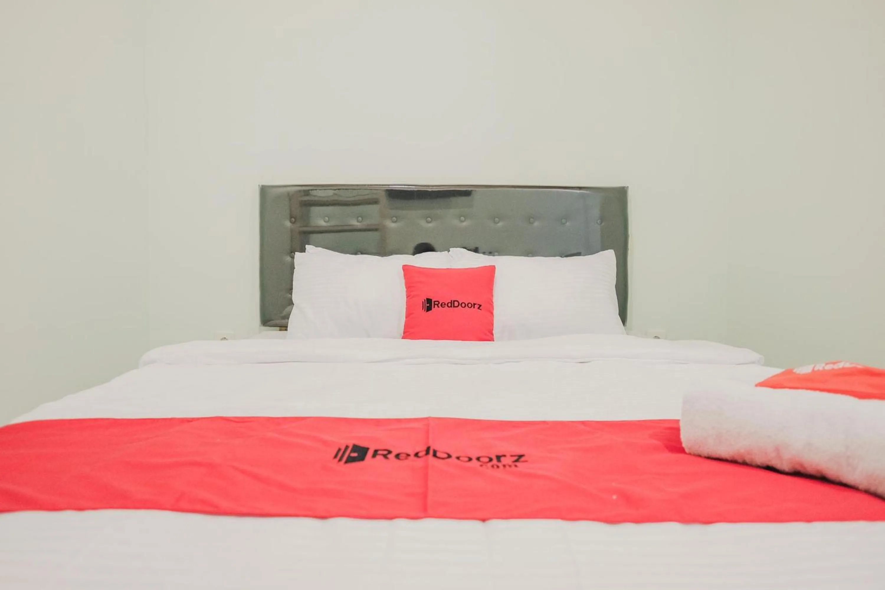 Bed in RedDoorz @ Jalan Pangeran Antasari Lampung 2