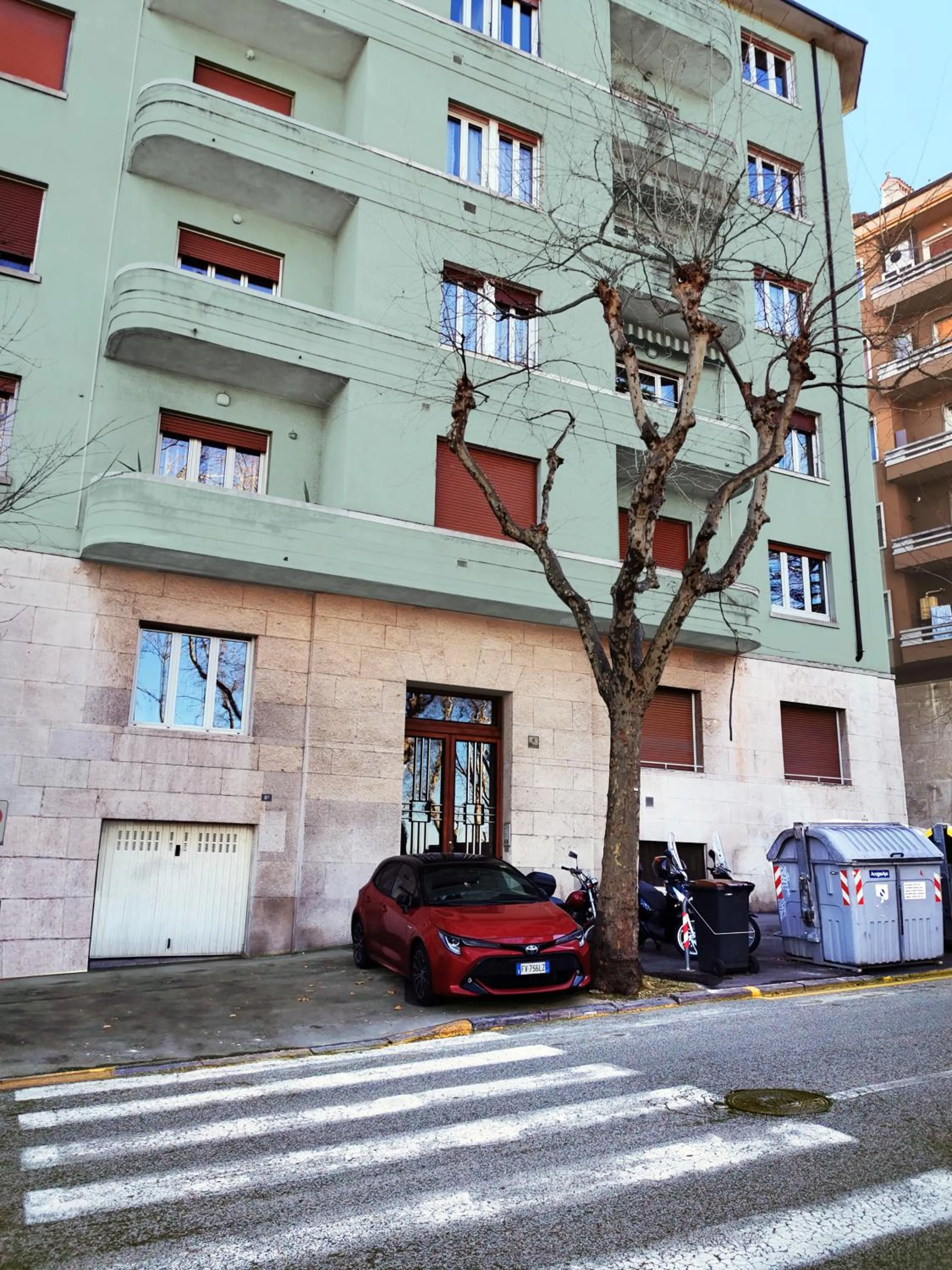 Facade/entrance in MURAT OTTO