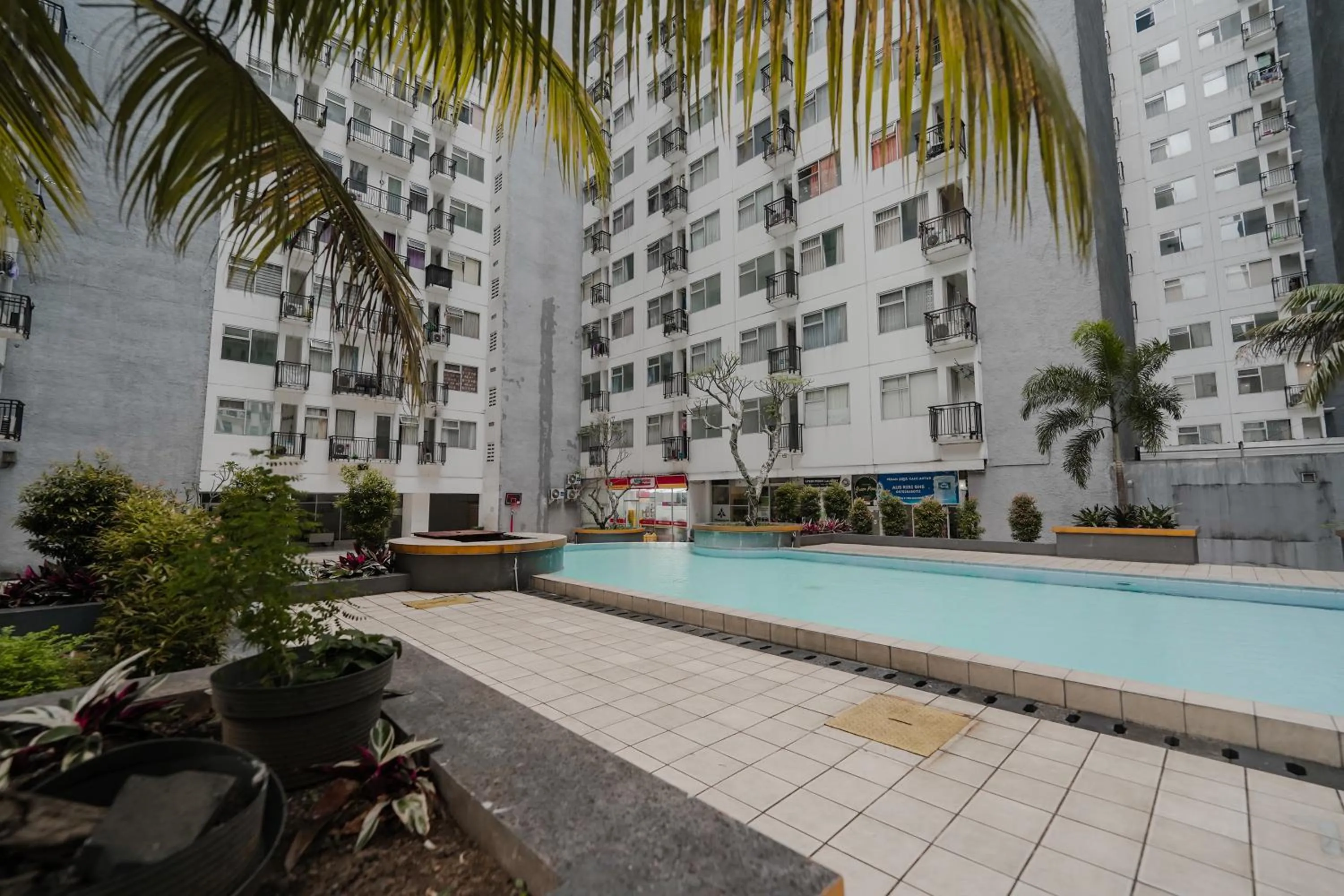 Property building in The Jarrdin by Bethania Pro