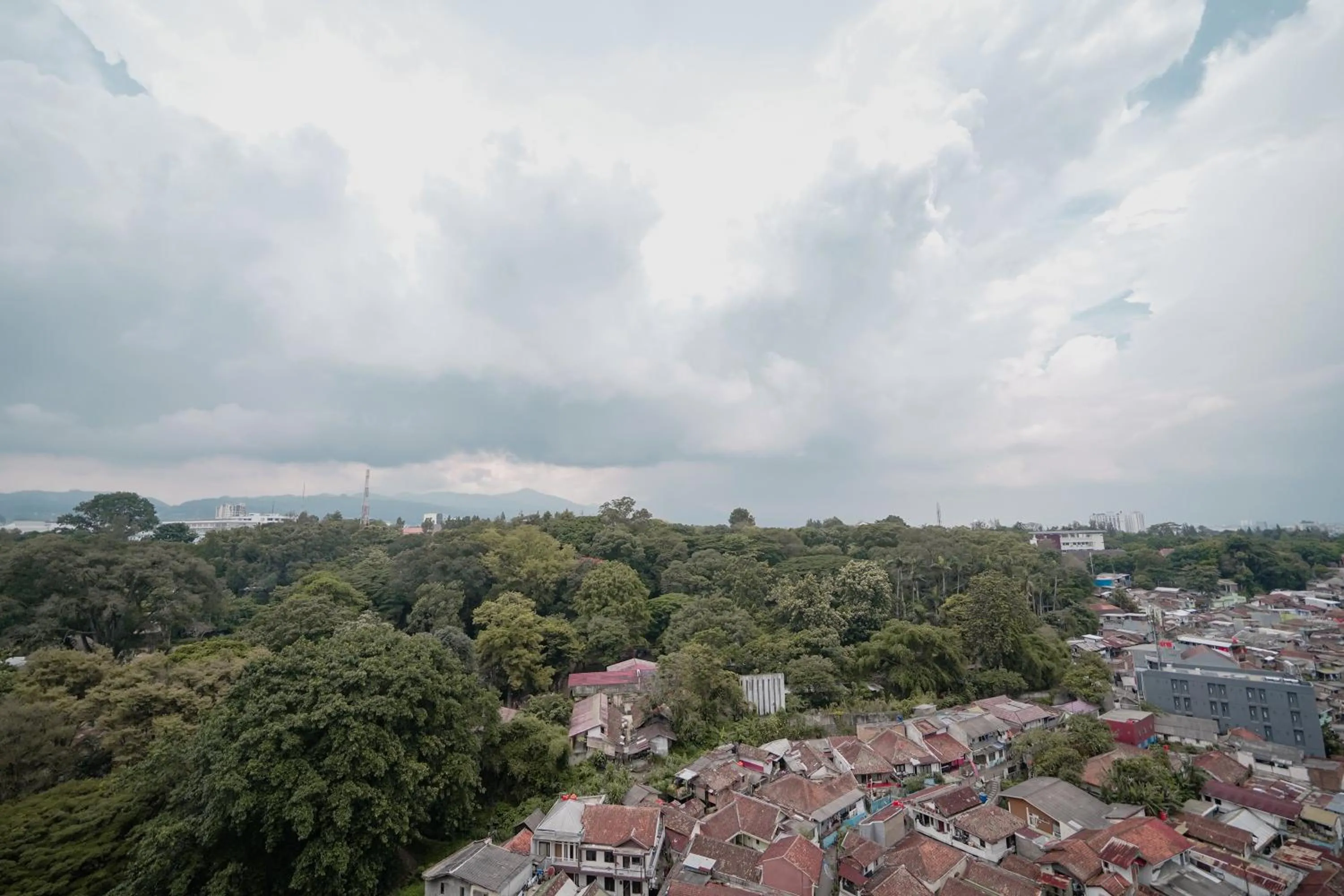 City view in The Jarrdin by Bethania Pro