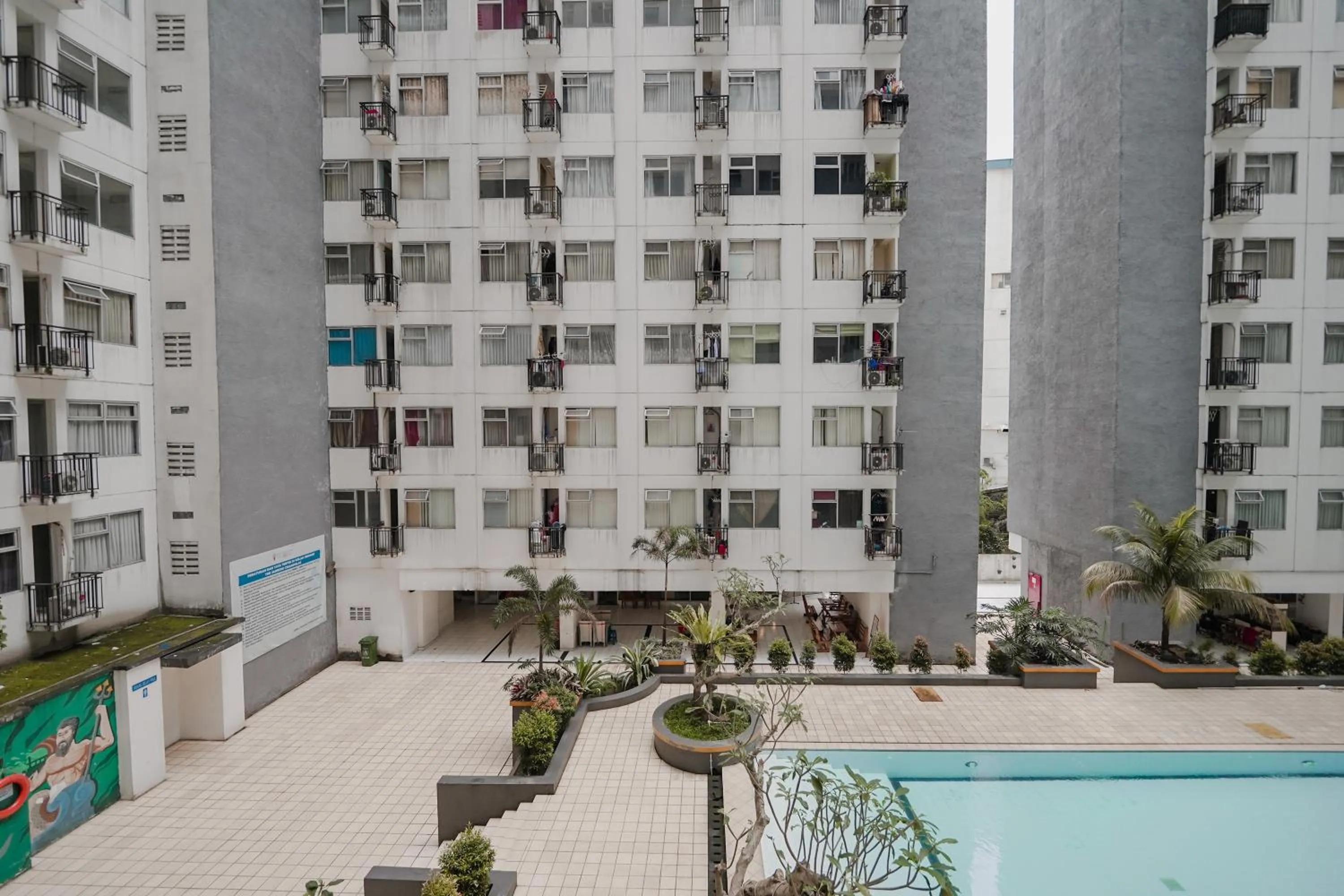 Property building in The Jarrdin by Bethania Pro