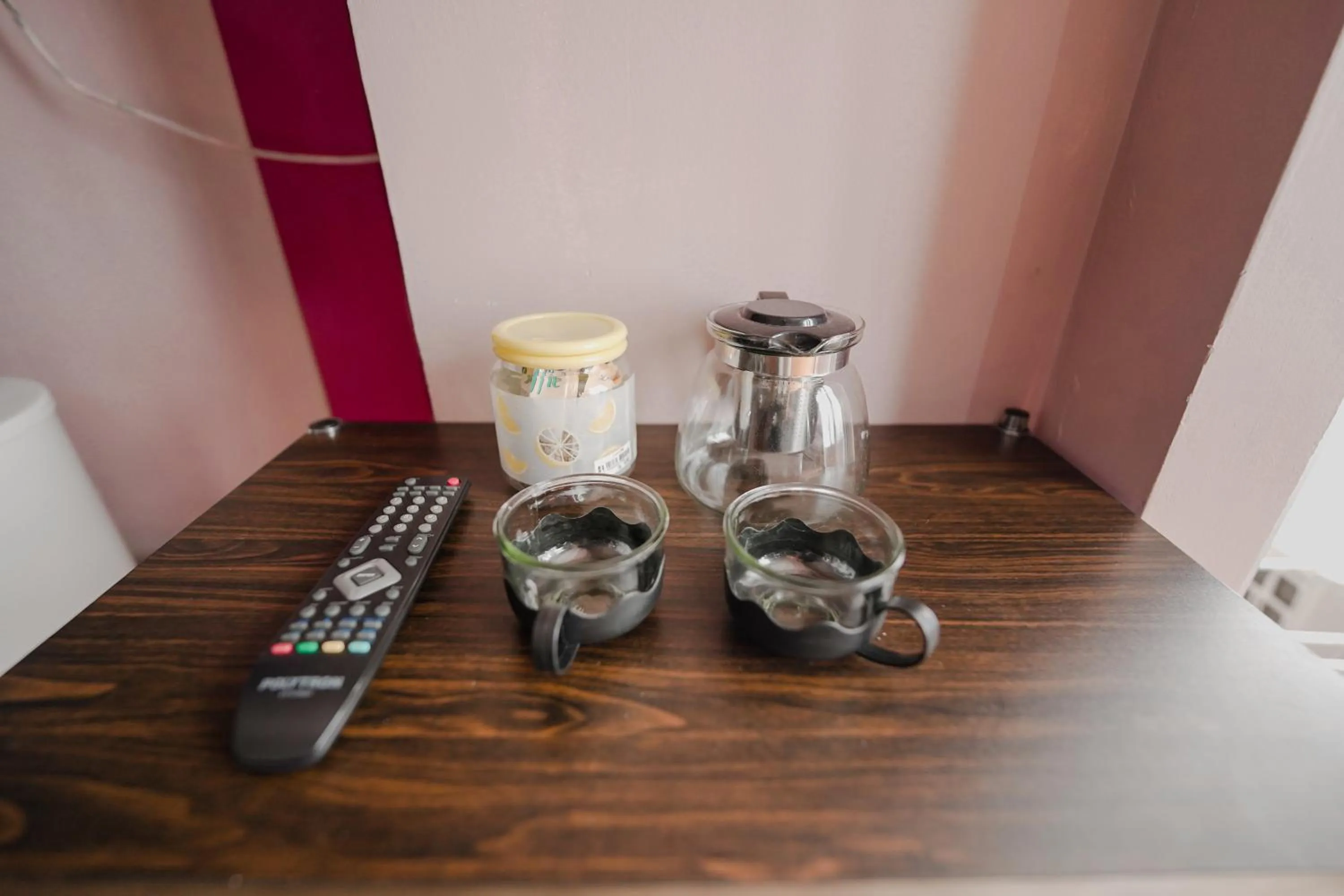 Coffee/tea facilities in The Jarrdin by Bethania Pro