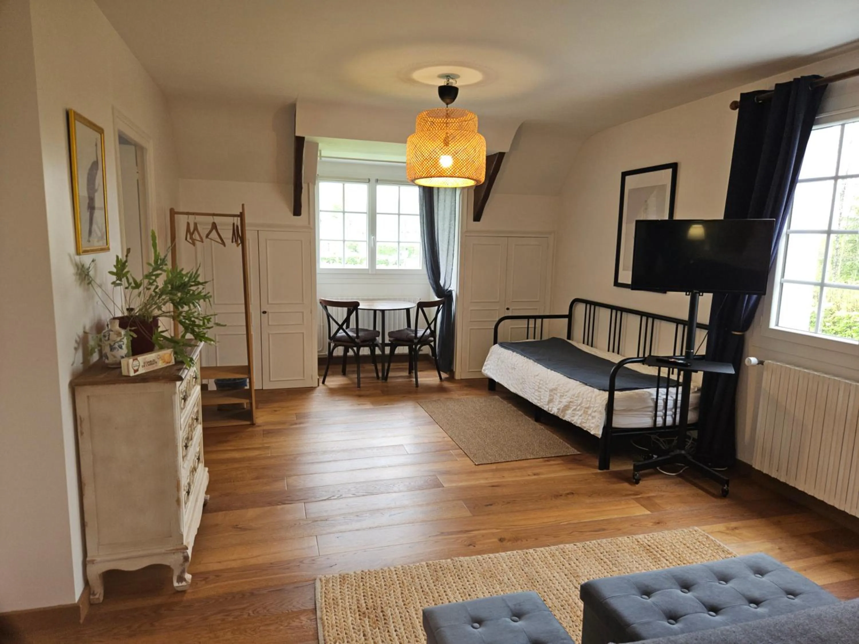 Photo of the whole room, Bed in Bed and Breakfast Saultchevreuil, sur la route du Mont Saint Michel