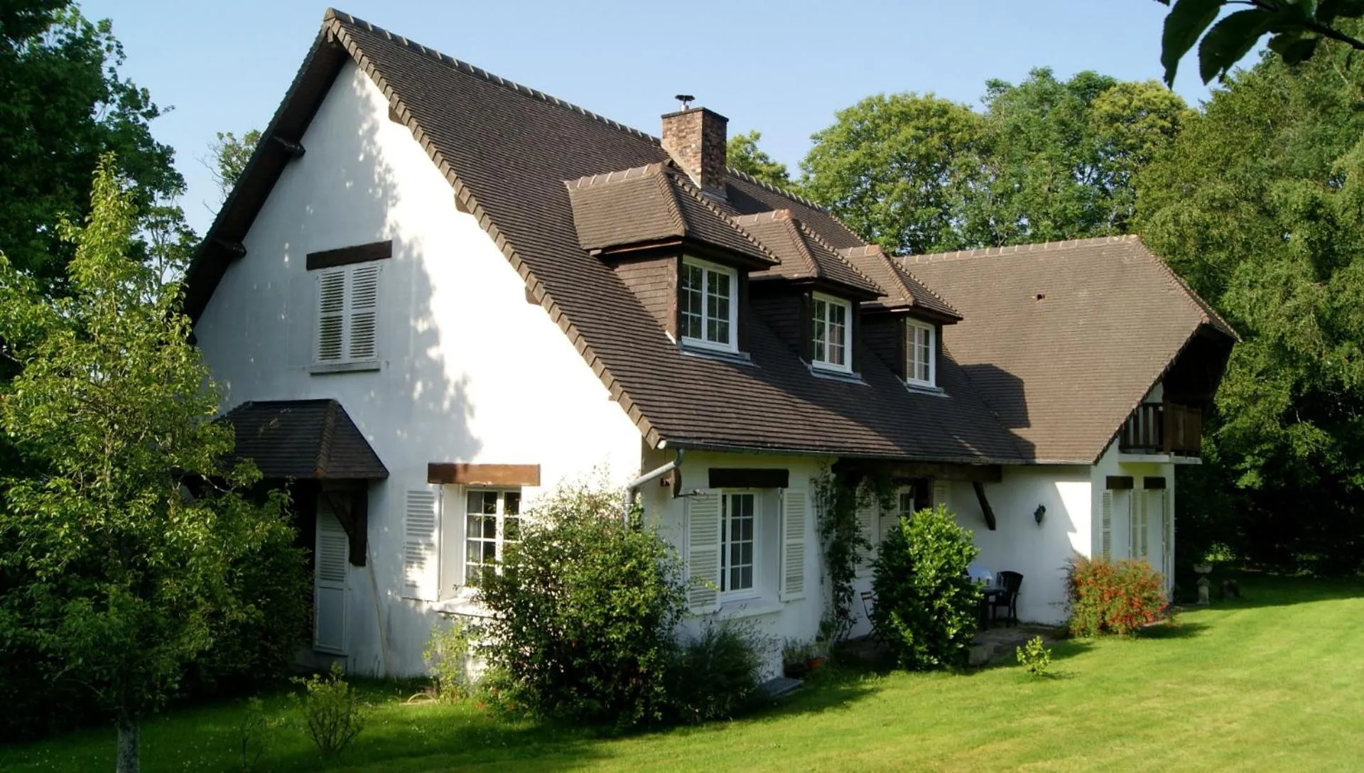 Property building in Bed and Breakfast Saultchevreuil, sur la route du Mont Saint Michel