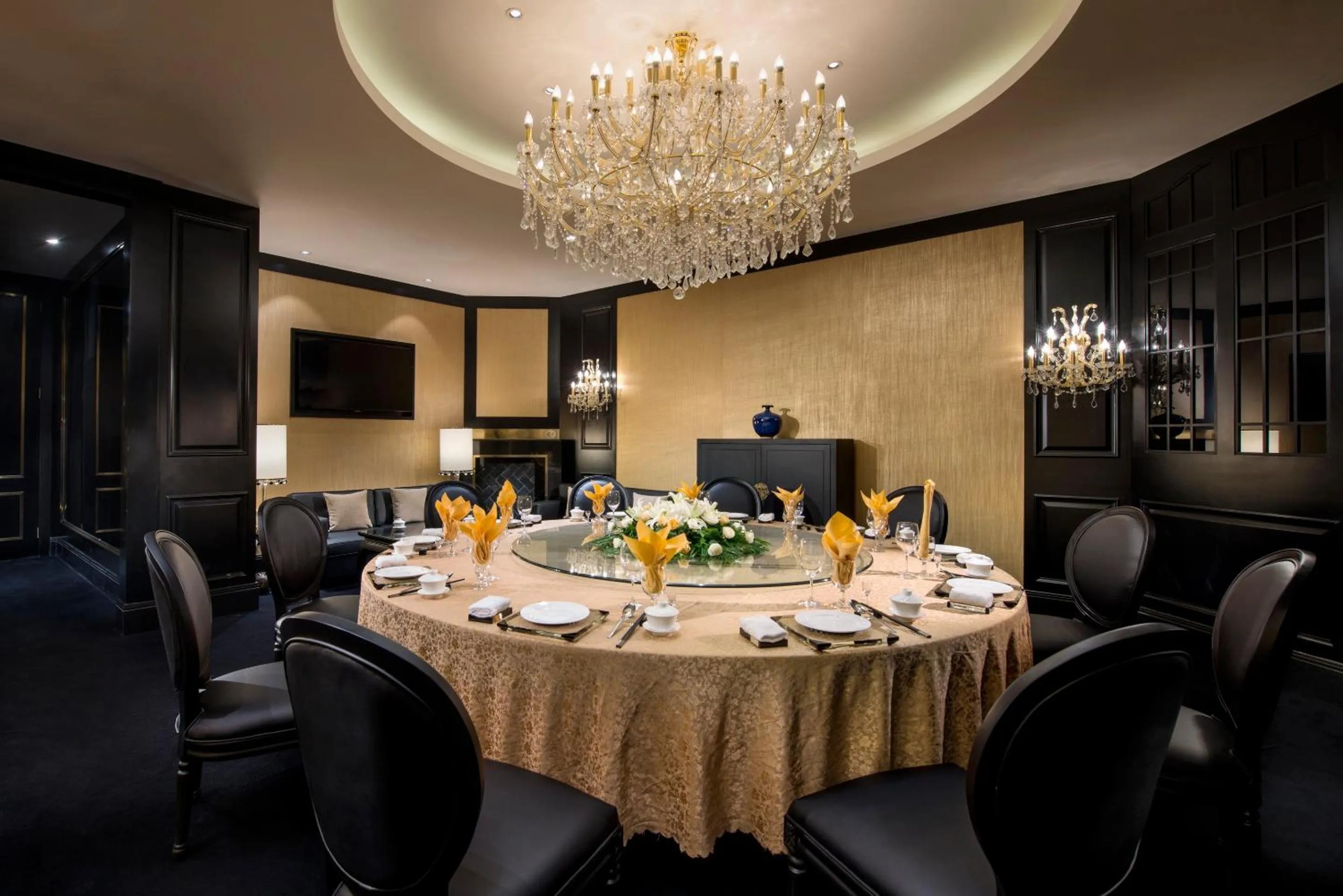 Restaurant/places to eat in Sofitel Zhengzhou International