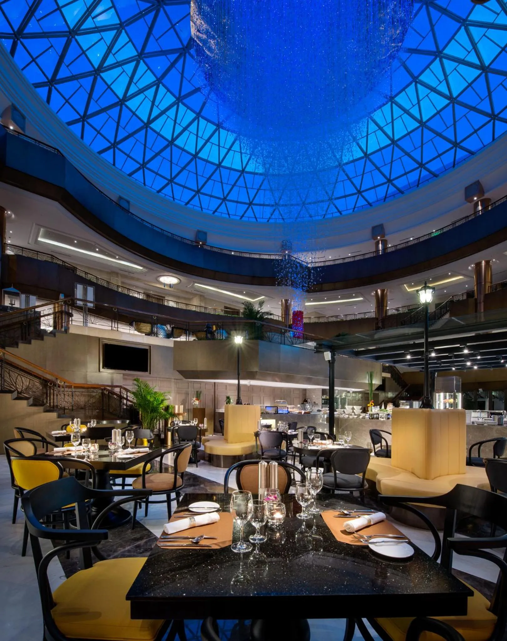Restaurant/places to eat in Sofitel Zhengzhou International