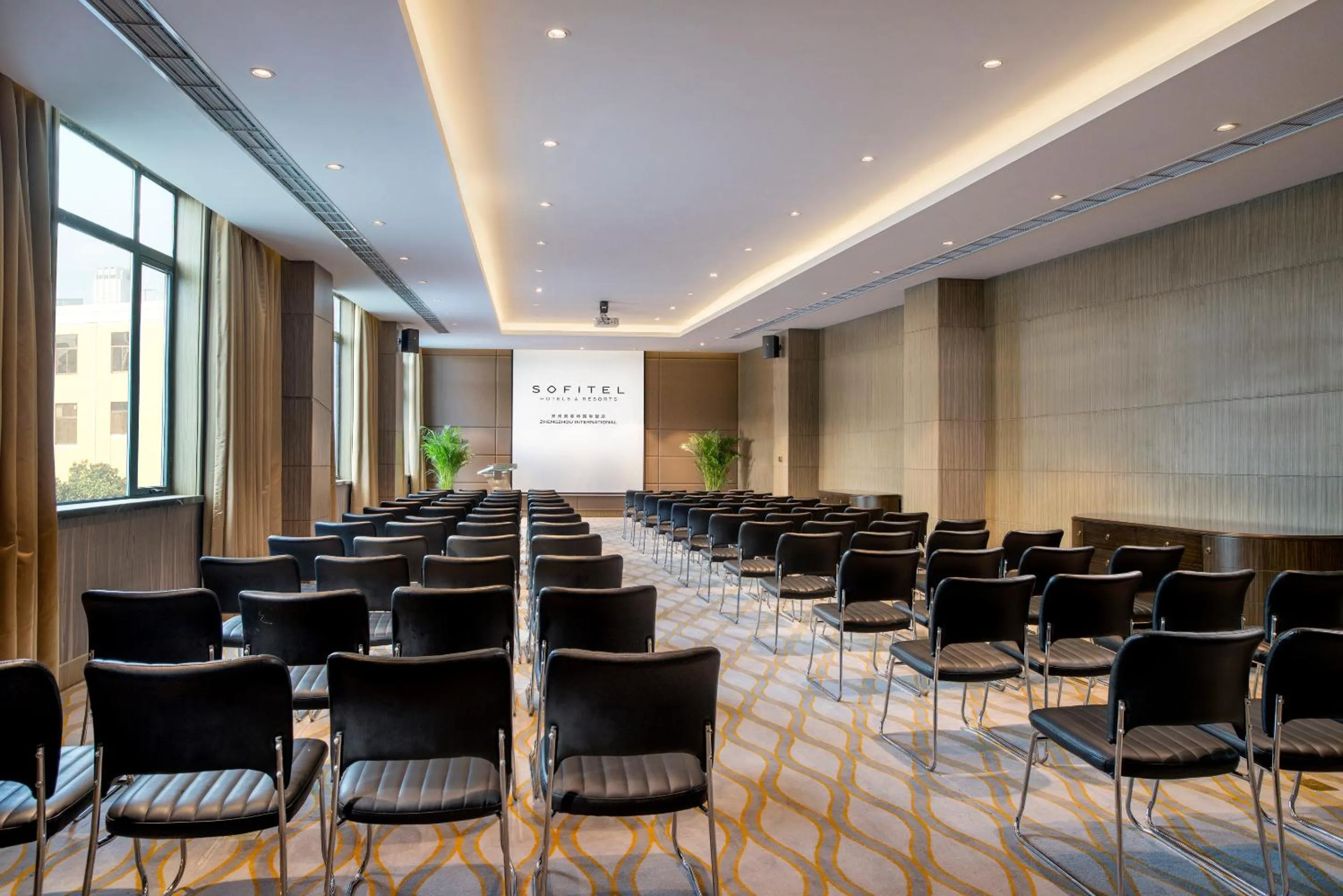 Meeting/conference room in Sofitel Zhengzhou International