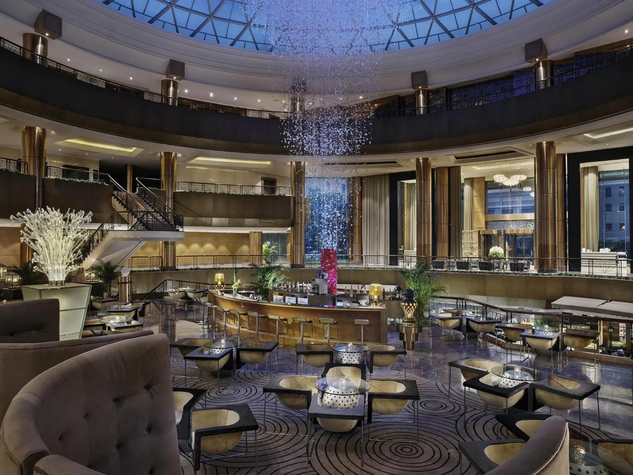 Lounge or bar in Sofitel Zhengzhou International