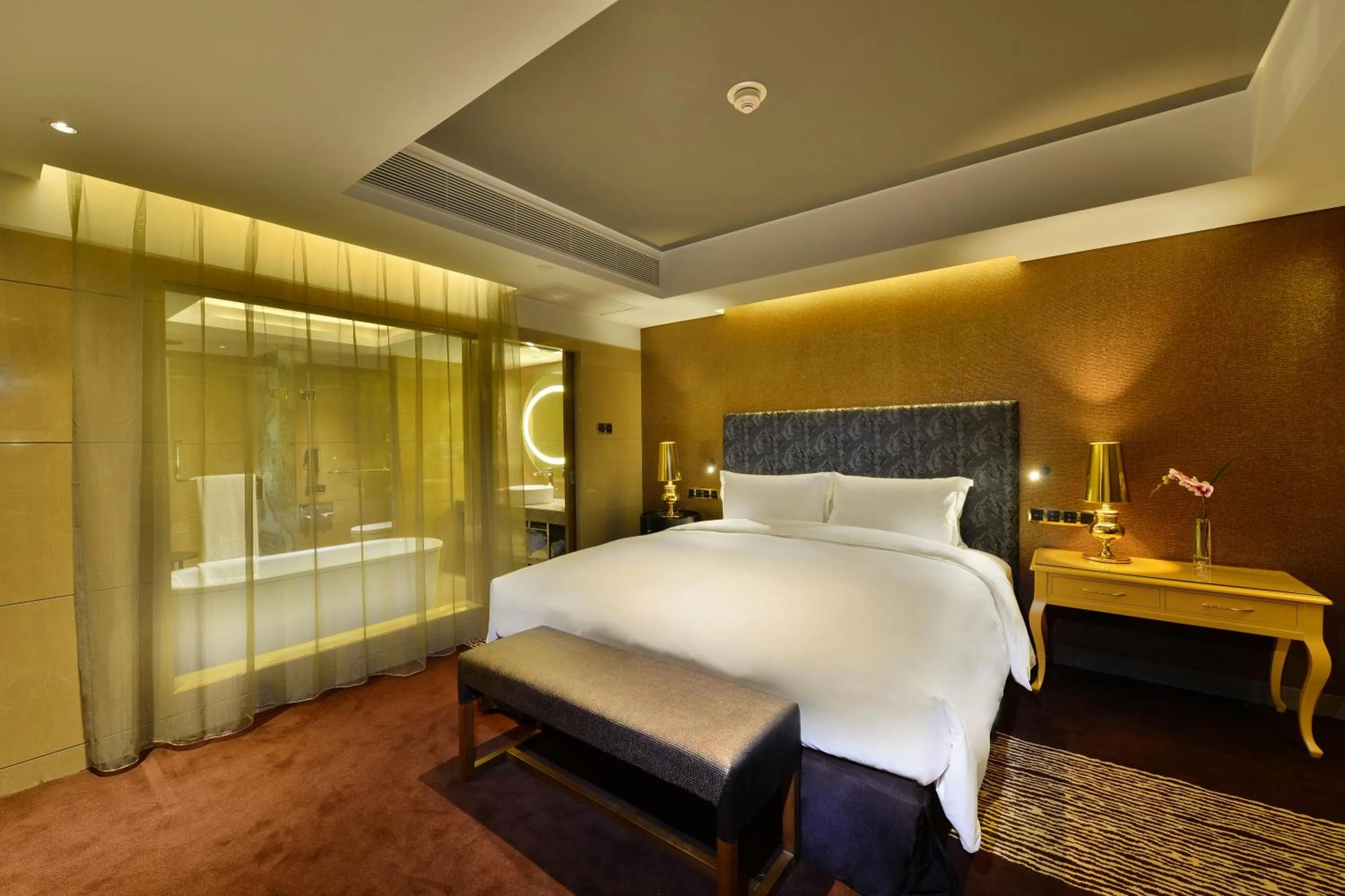 Bedroom, Bed in Sofitel Zhengzhou International
