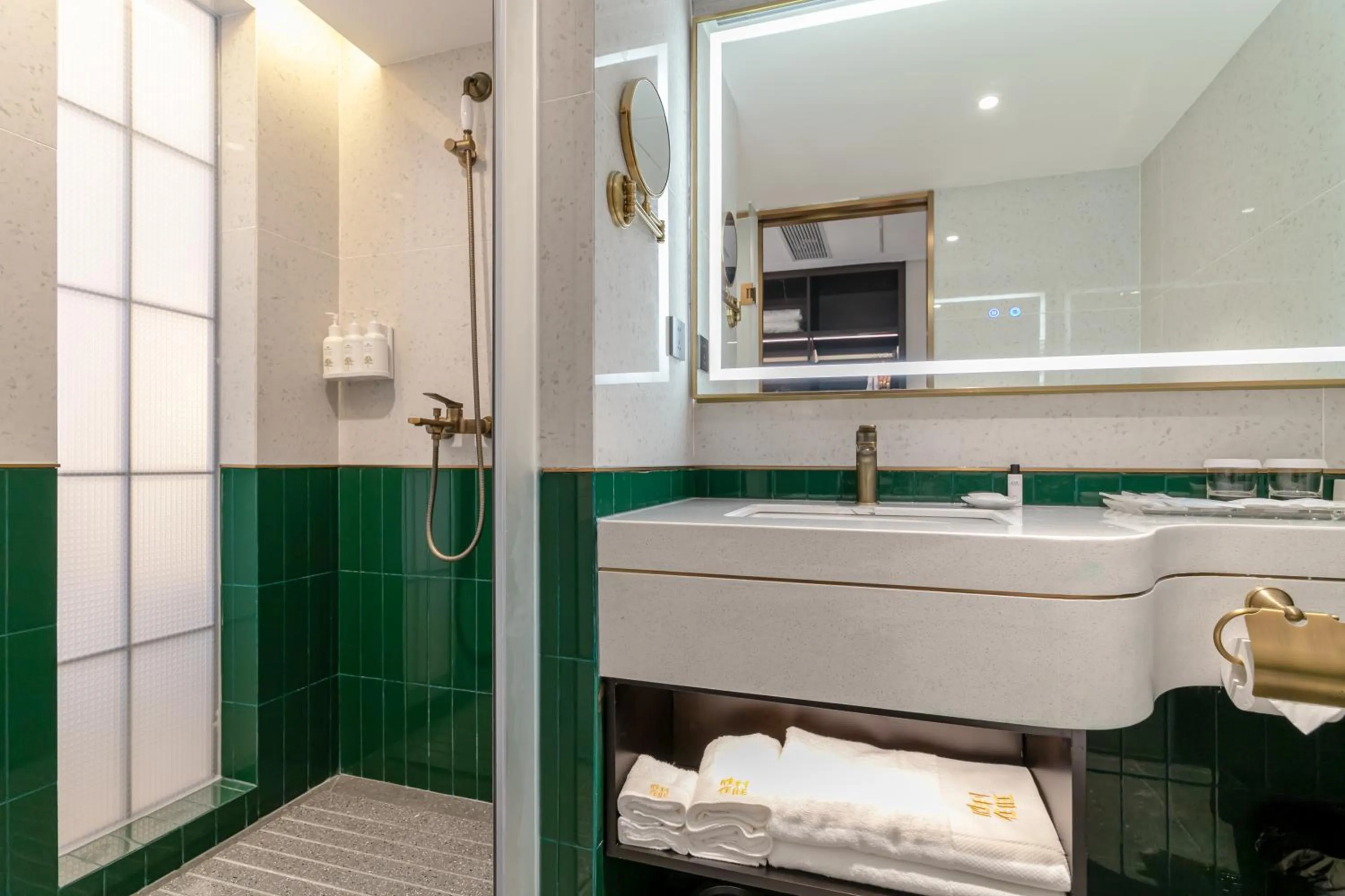 Bathroom in Guangdong Victory Hotel