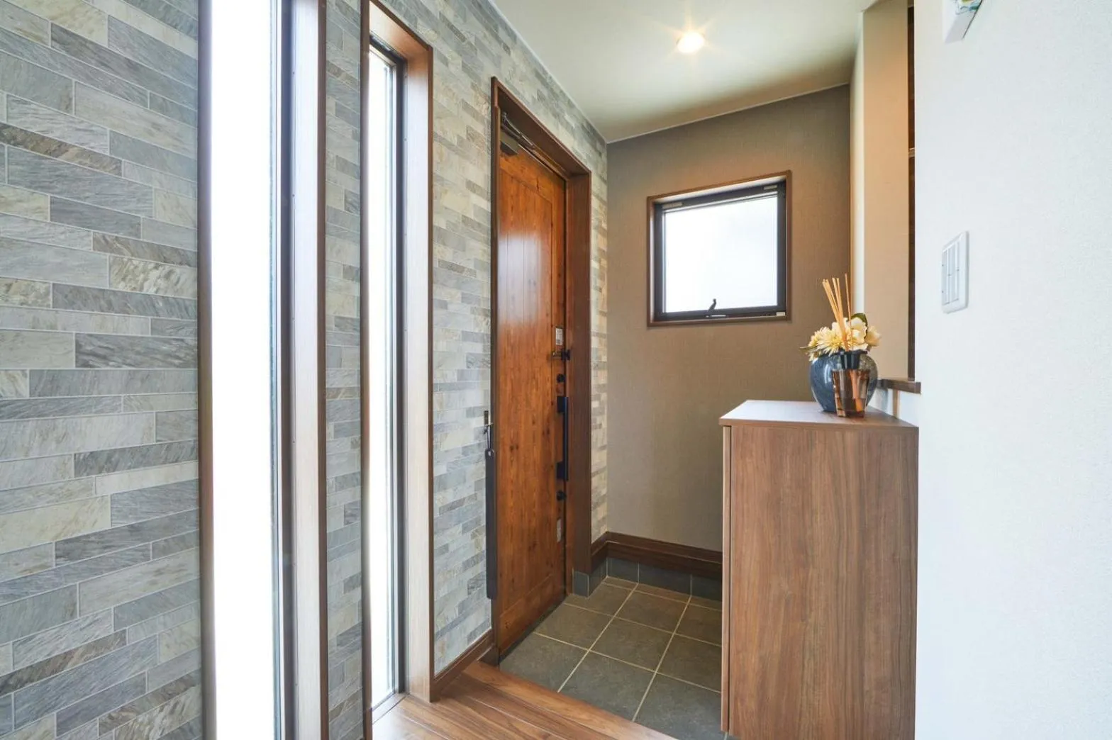 Facade/entrance in E-horizon Resort コンドミニアム名護D