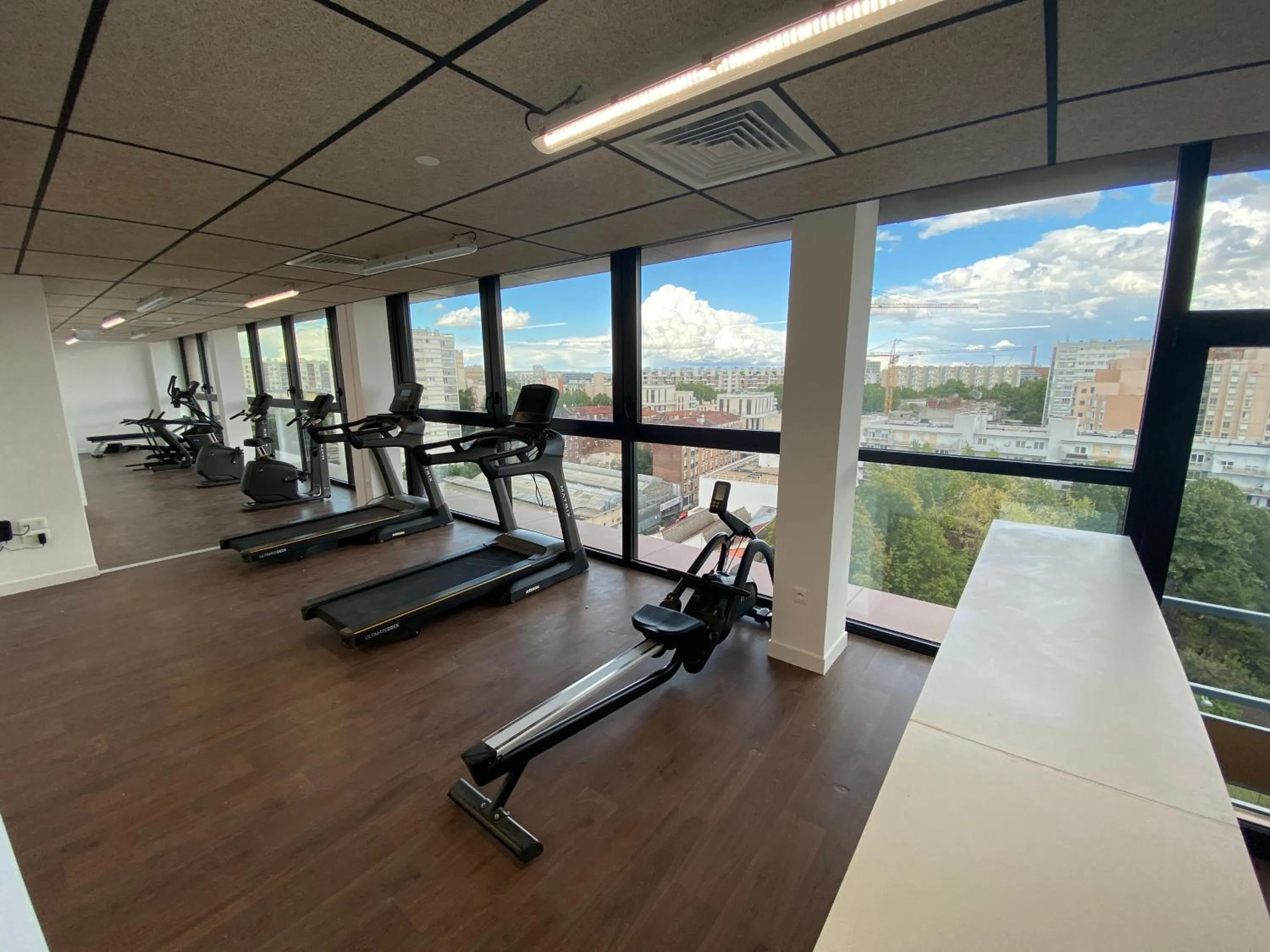 Fitness centre/facilities in Moov'Appart Hotel Clichy
