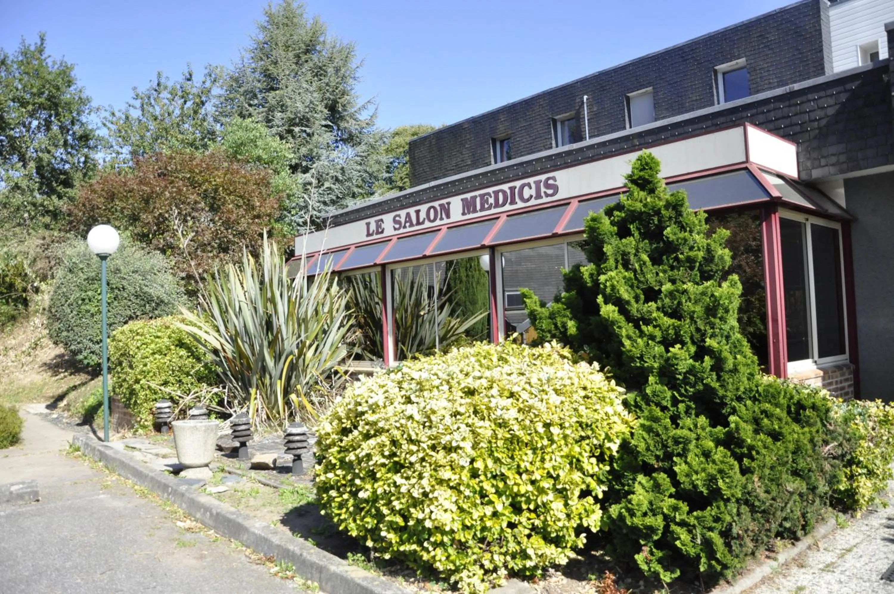 Garden view in Henri 4