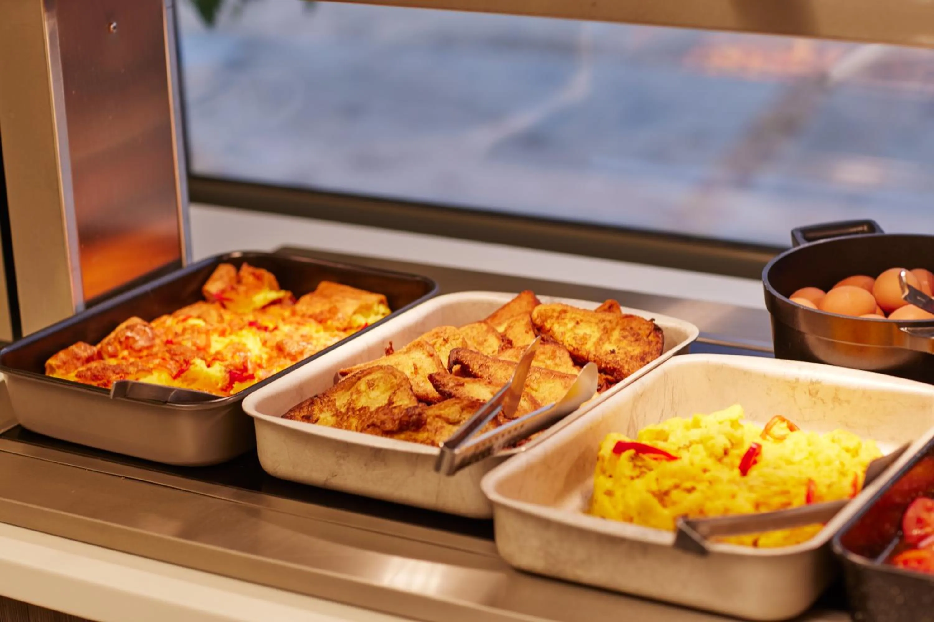 Buffet breakfast in Amnissos Residence