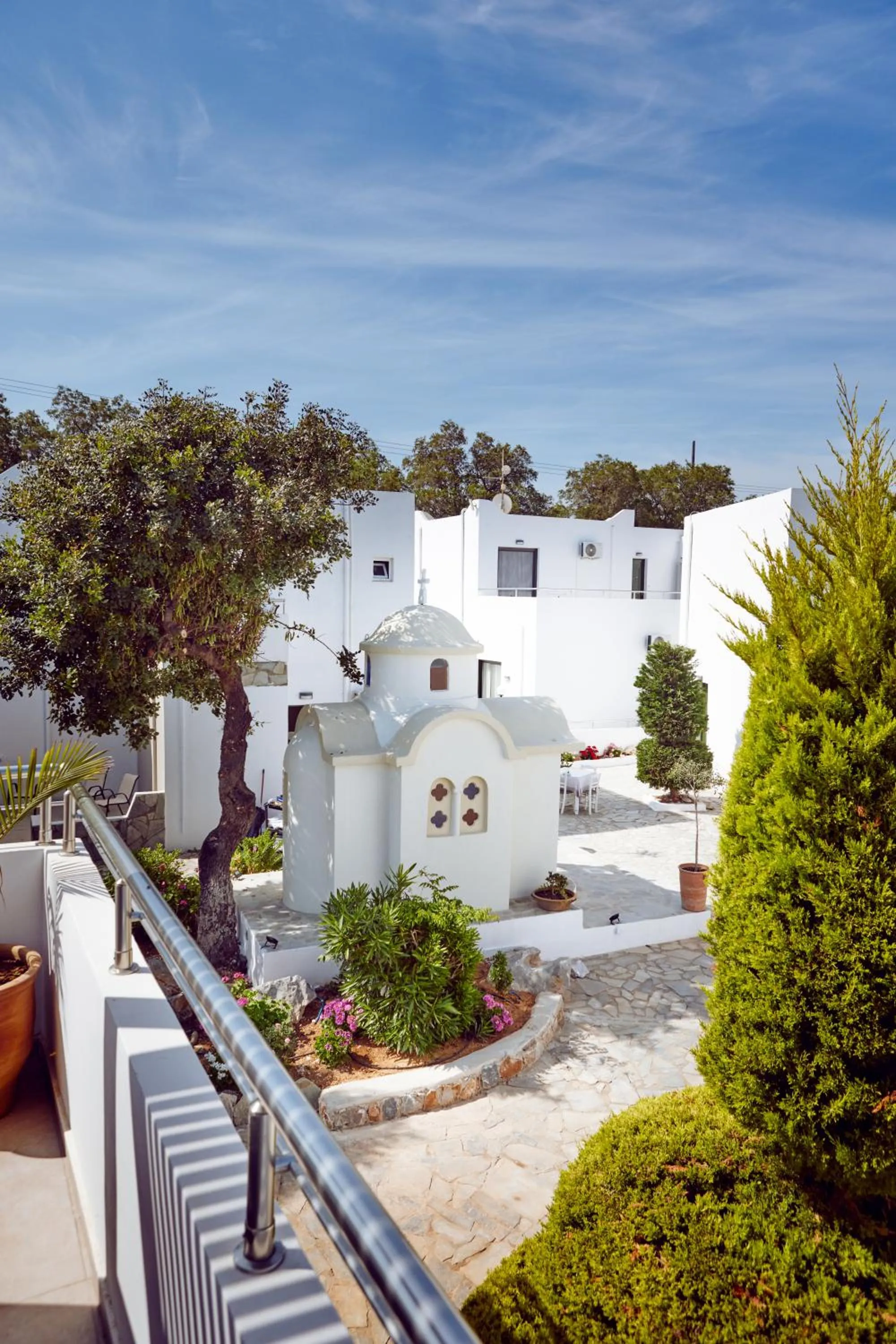 Area and facilities in Amnissos Residence