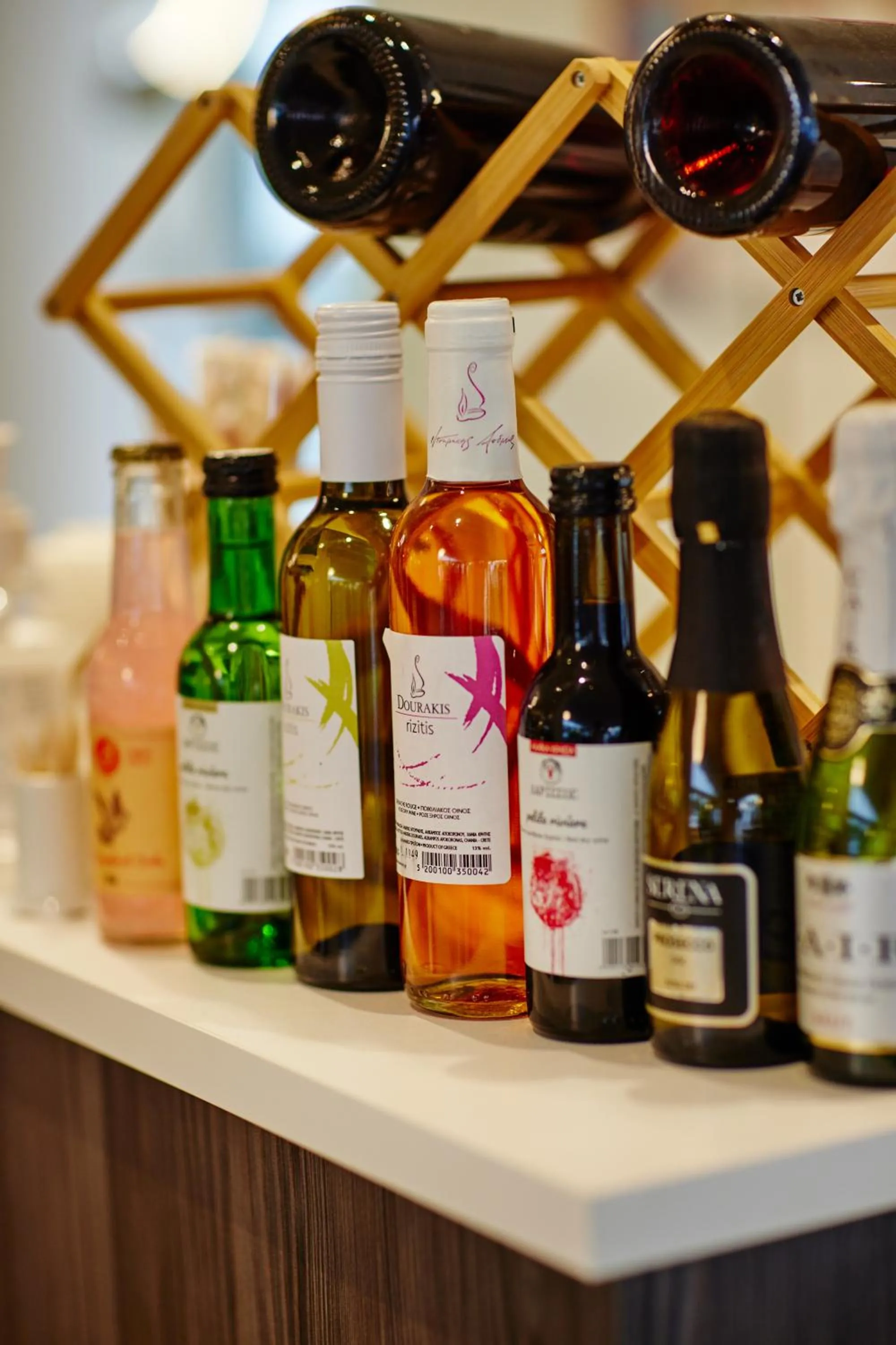 Restaurant/places to eat in Amnissos Residence