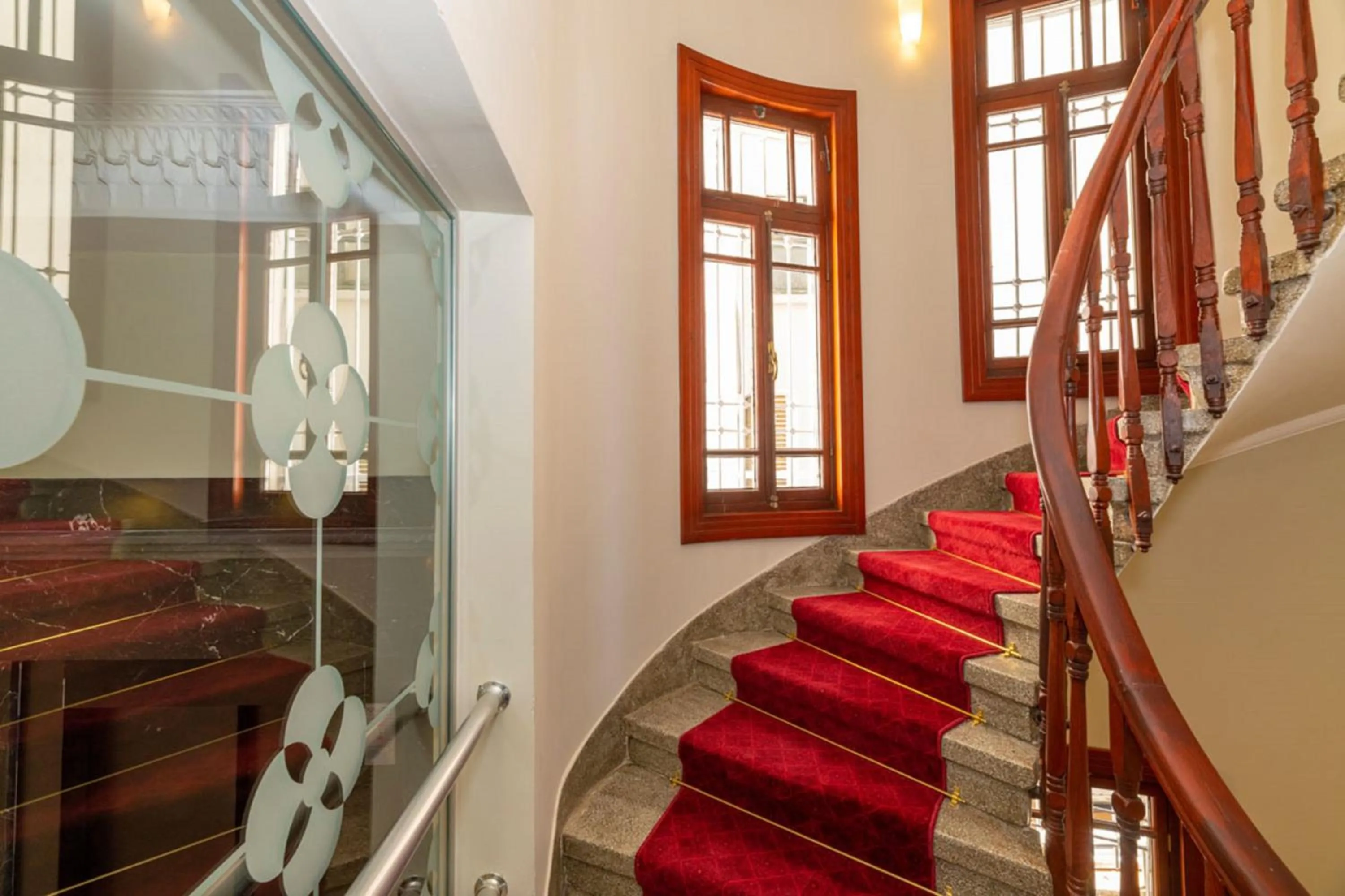 Property building in Blue Gilroy Hotel